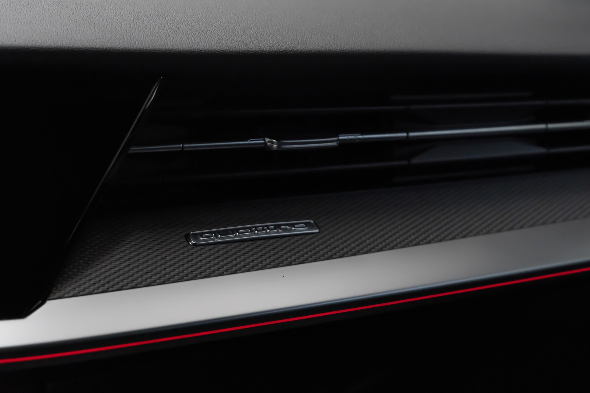 AUDI RS3 Sportback 2.5 TSI quattro S-tronic / RS POWER / SOUND & PERFORMANCE / LOW LOOK / FRISCH AB MFK-image-29