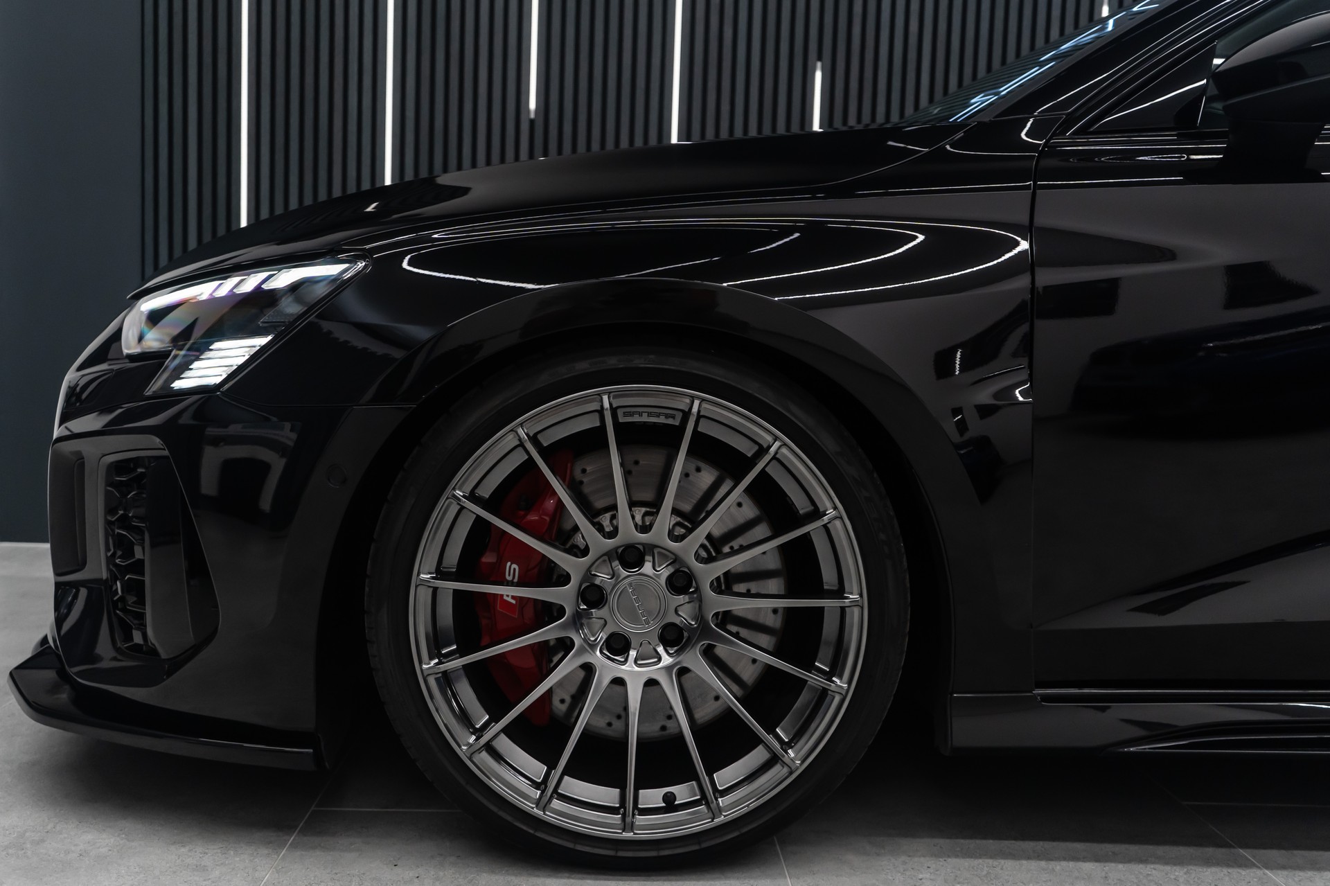 AUDI RS3 Sportback 2.5 TSI quattro S-tronic / RS POWER / SOUND & PERFORMANCE / LOW LOOK / FRISCH AB MFK-image-7