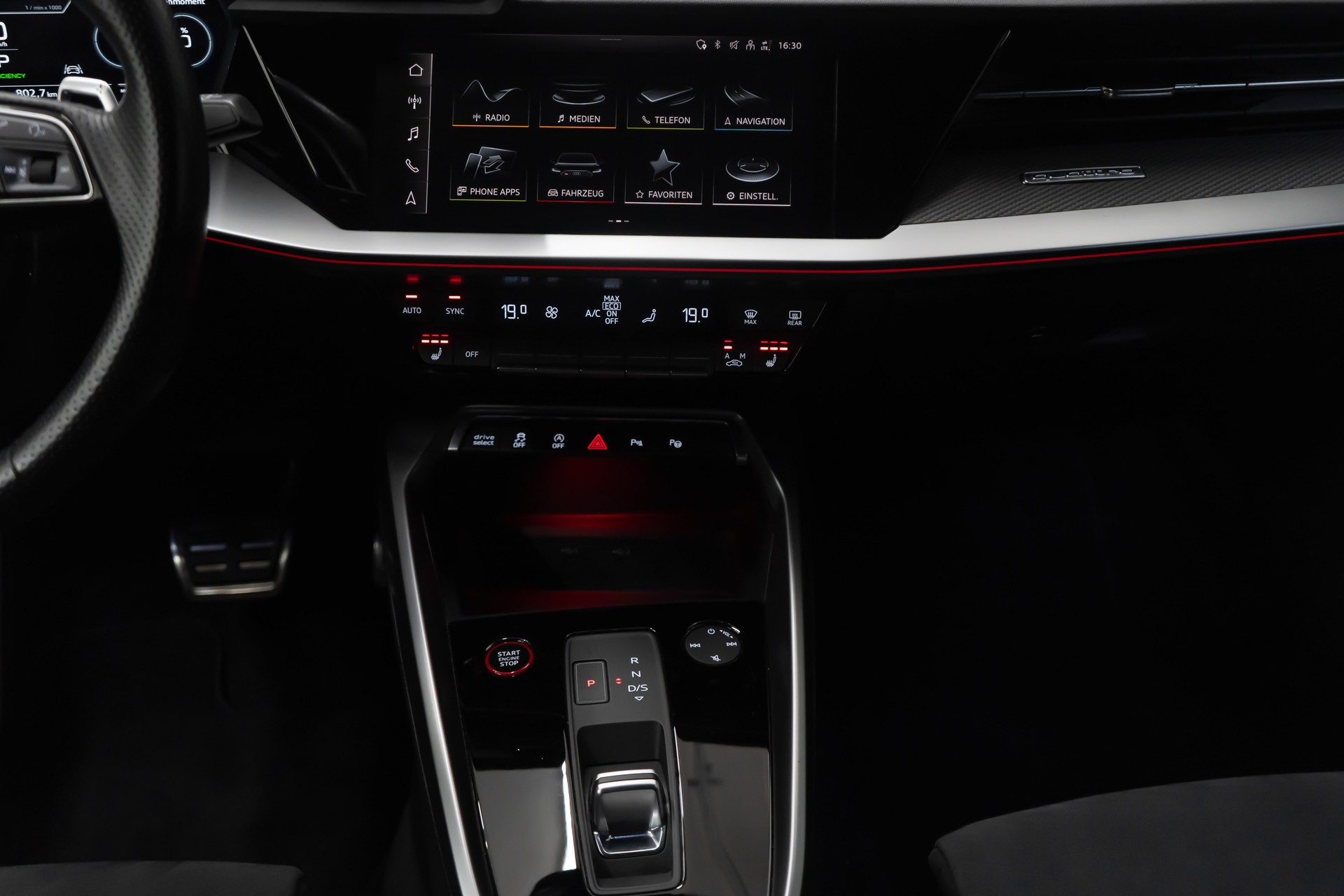 AUDI RS3 Sportback 2.5 TSI quattro S-tronic / RS POWER / SOUND & PERFORMANCE / LOW LOOK / FRISCH AB MFK-image-24