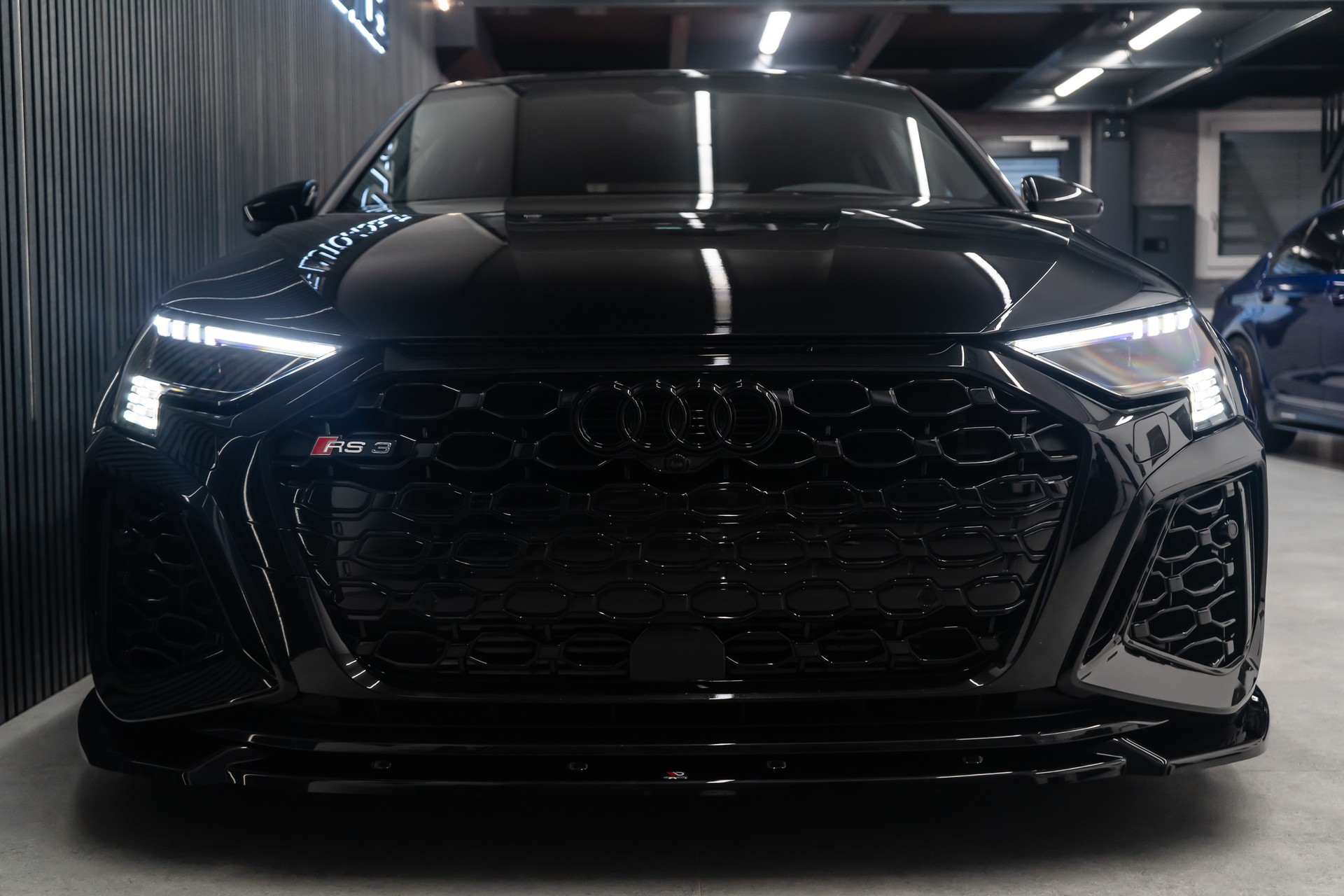 AUDI RS3 Sportback 2.5 TSI quattro S-tronic / RS POWER / SOUND & PERFORMANCE / LOW LOOK / FRISCH AB MFK-image-6