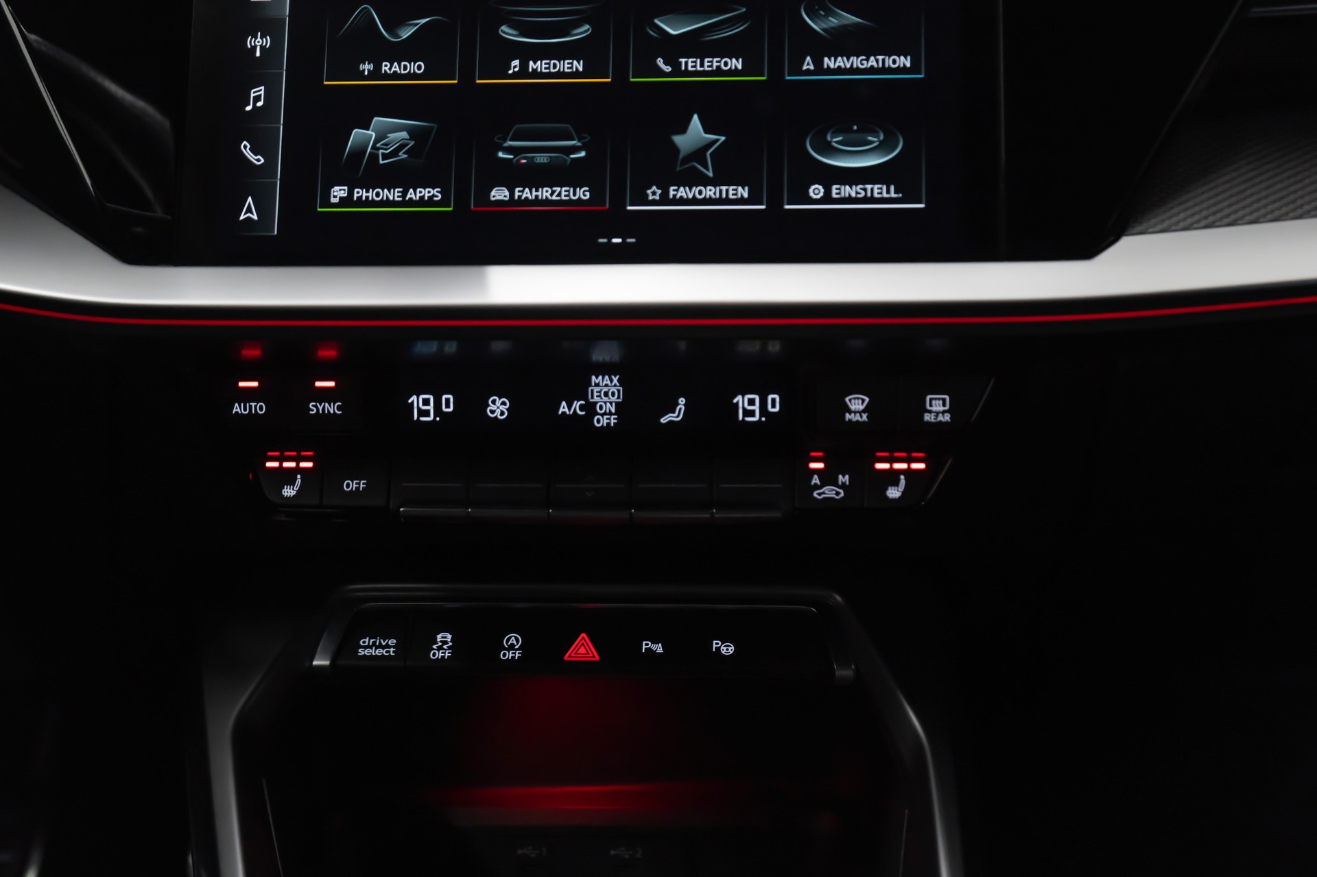 AUDI RS3 Sportback 2.5 TSI quattro S-tronic / RS POWER / SOUND & PERFORMANCE / LOW LOOK / FRISCH AB MFK-image-25