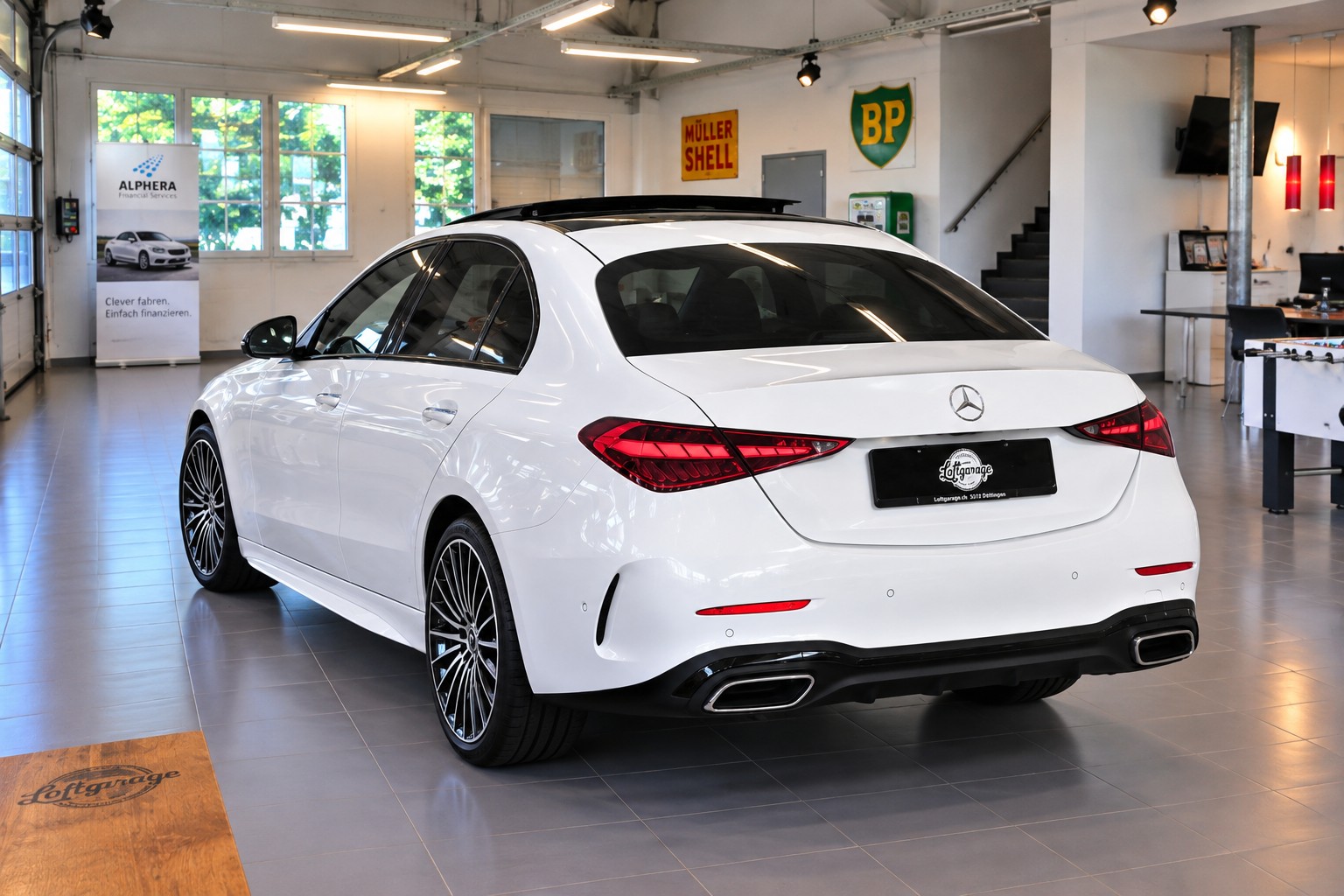 MERCEDES-BENZ C 300 d AMG Line 4 Matic-showroom-element-3