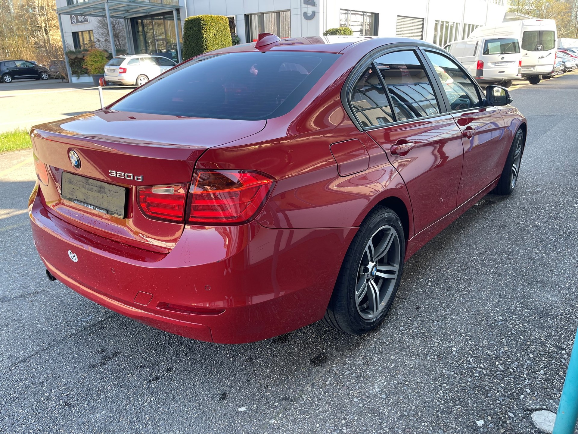 BMW 320d-image-5
