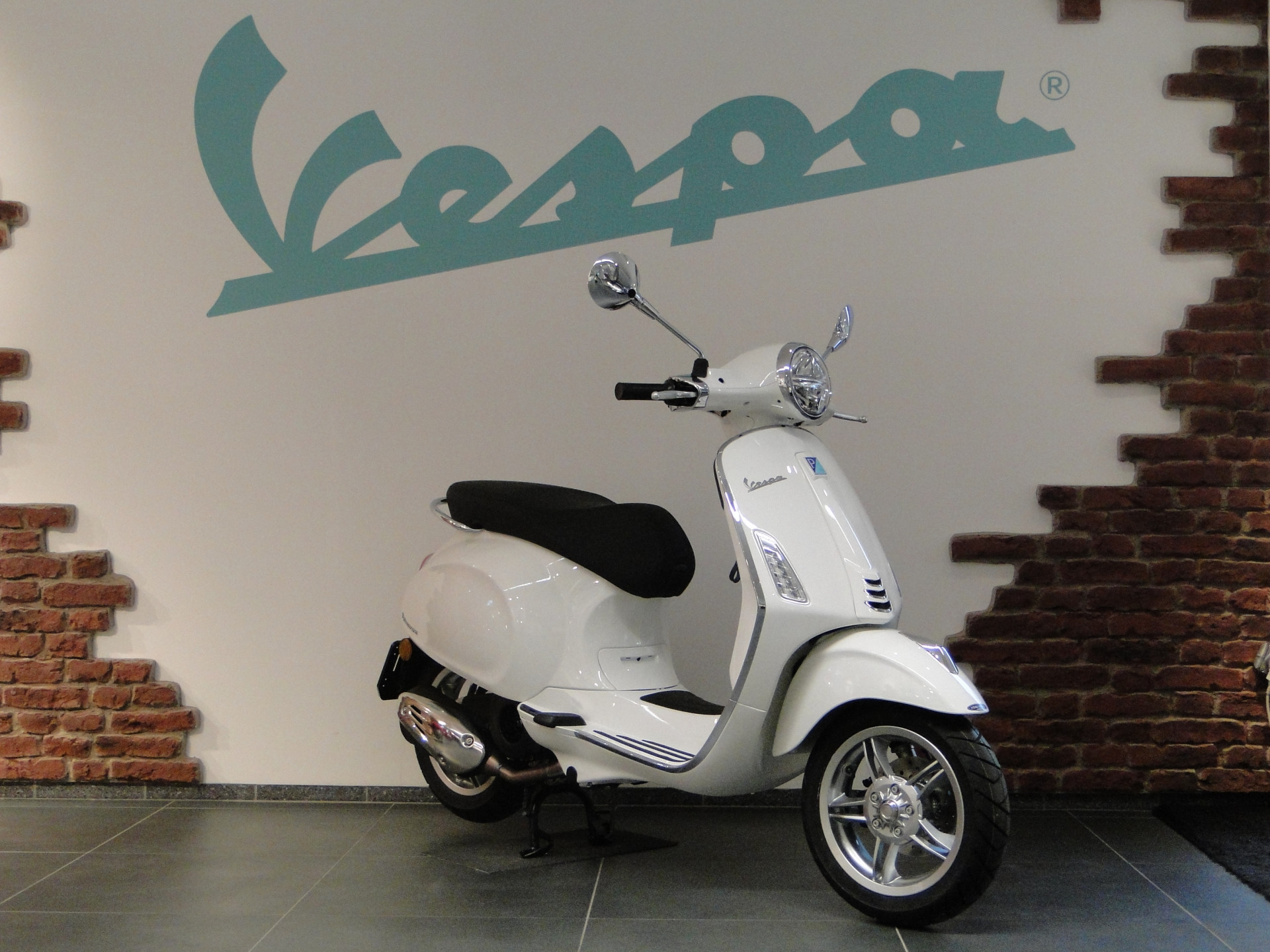 PIAGGIO Vespa Primavera 125-image-2