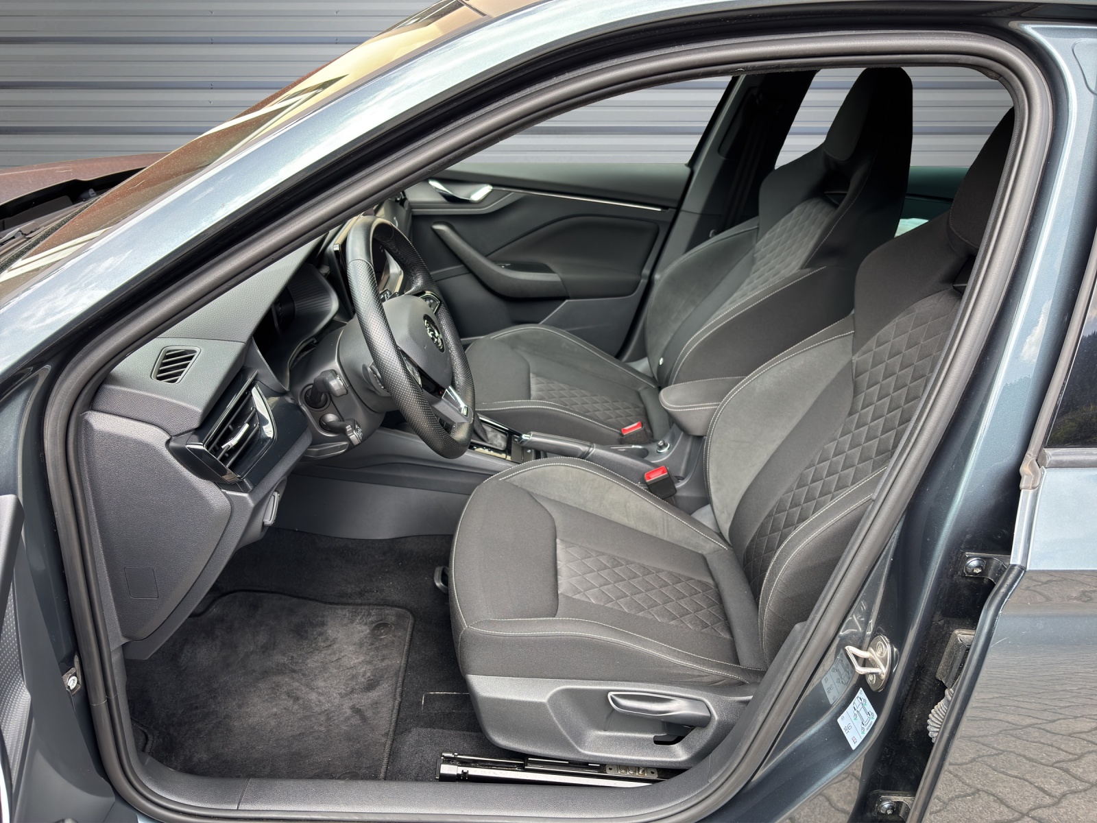 SKODA Kamiq 1.0 TSI Style DSG-image-8