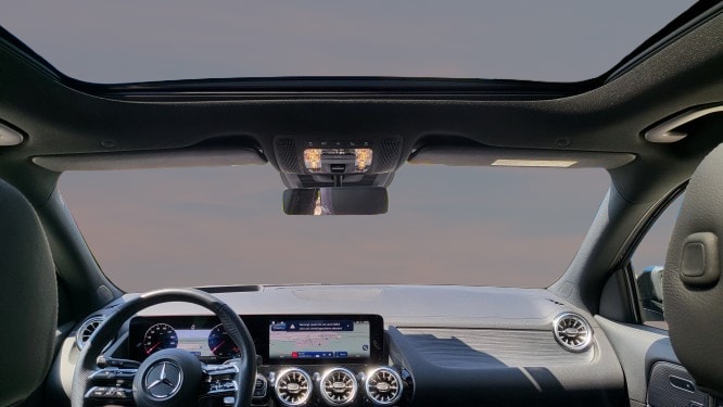 MERCEDES-BENZ GLA 250 4Matic 8G-DCT-image-8