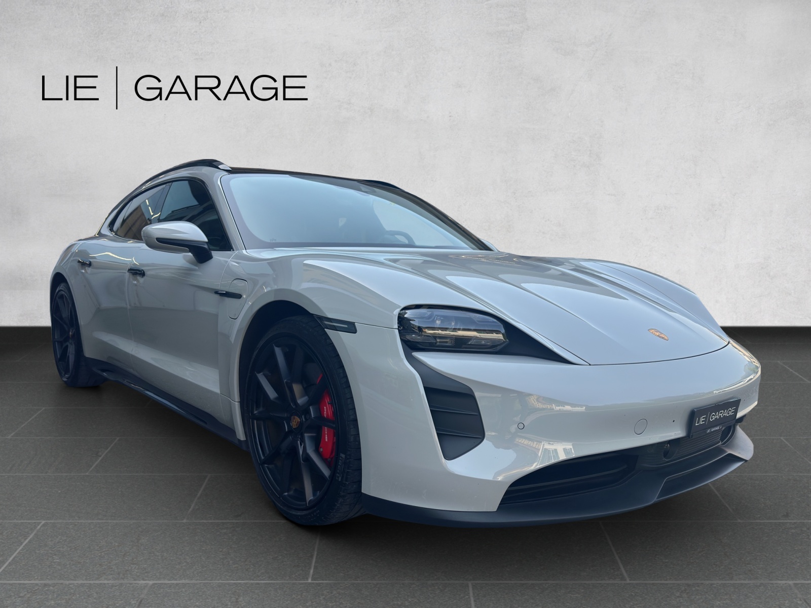 PORSCHE Taycan GTS Sport Turismo 93 kWh-showroom-element-3