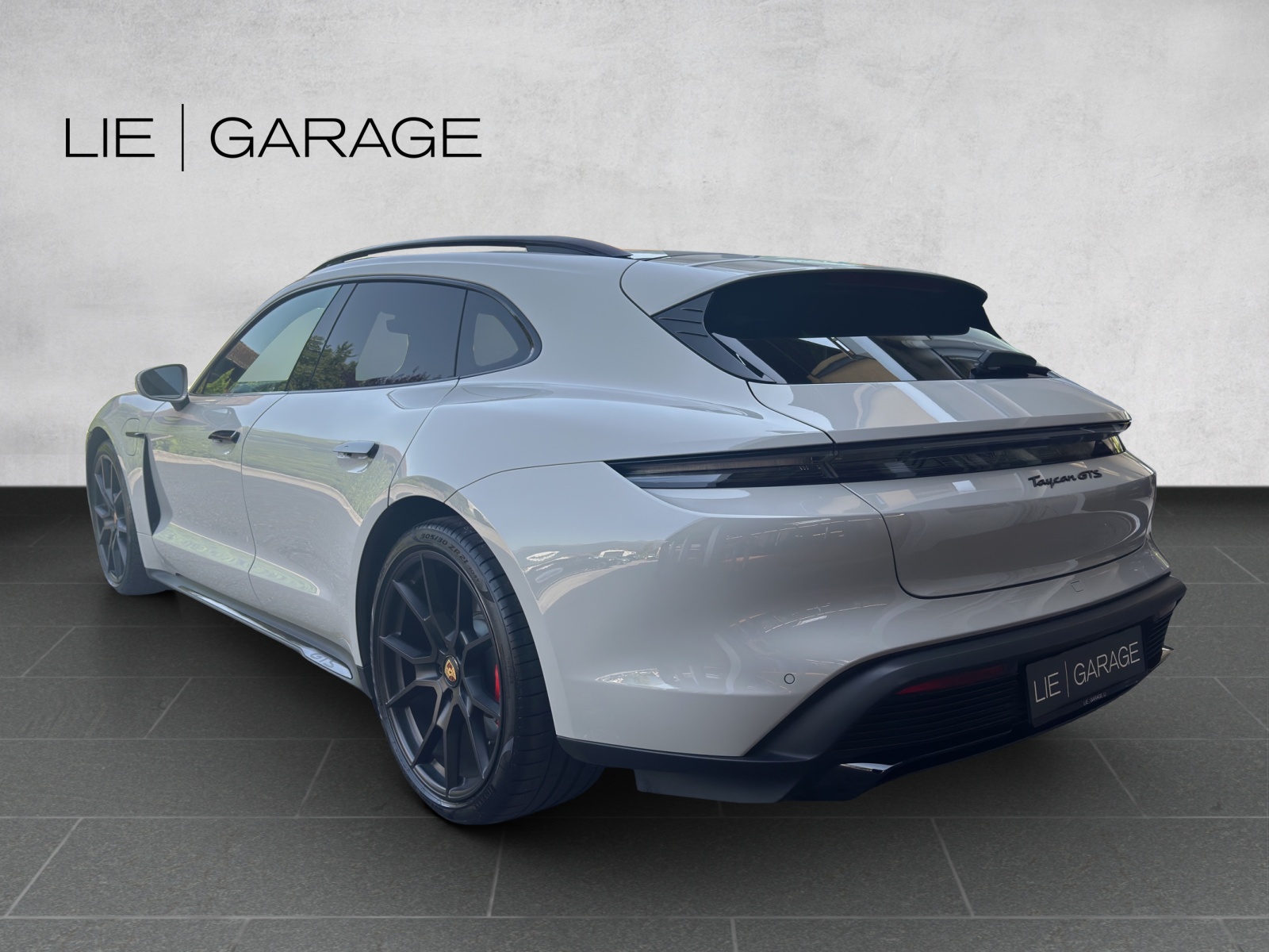 PORSCHE Taycan GTS Sport Turismo 93 kWh-showroom-element-1