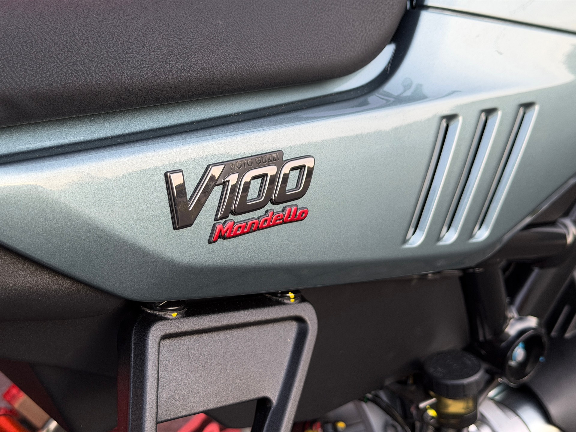 MOTO GUZZI V100 Mandello S E5+-image-4
