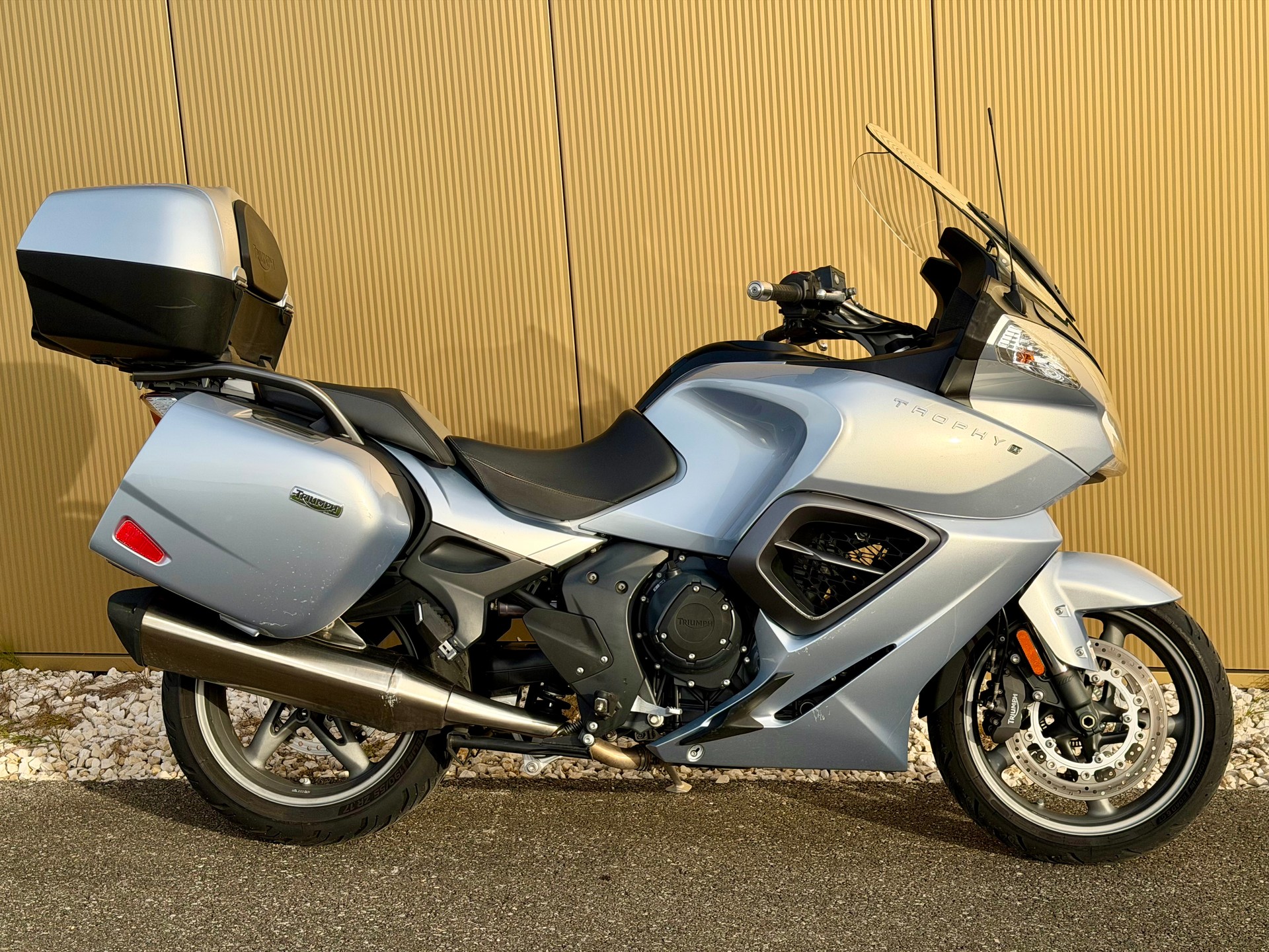 TRIUMPH Trophy 1200 SE ABS-image-3