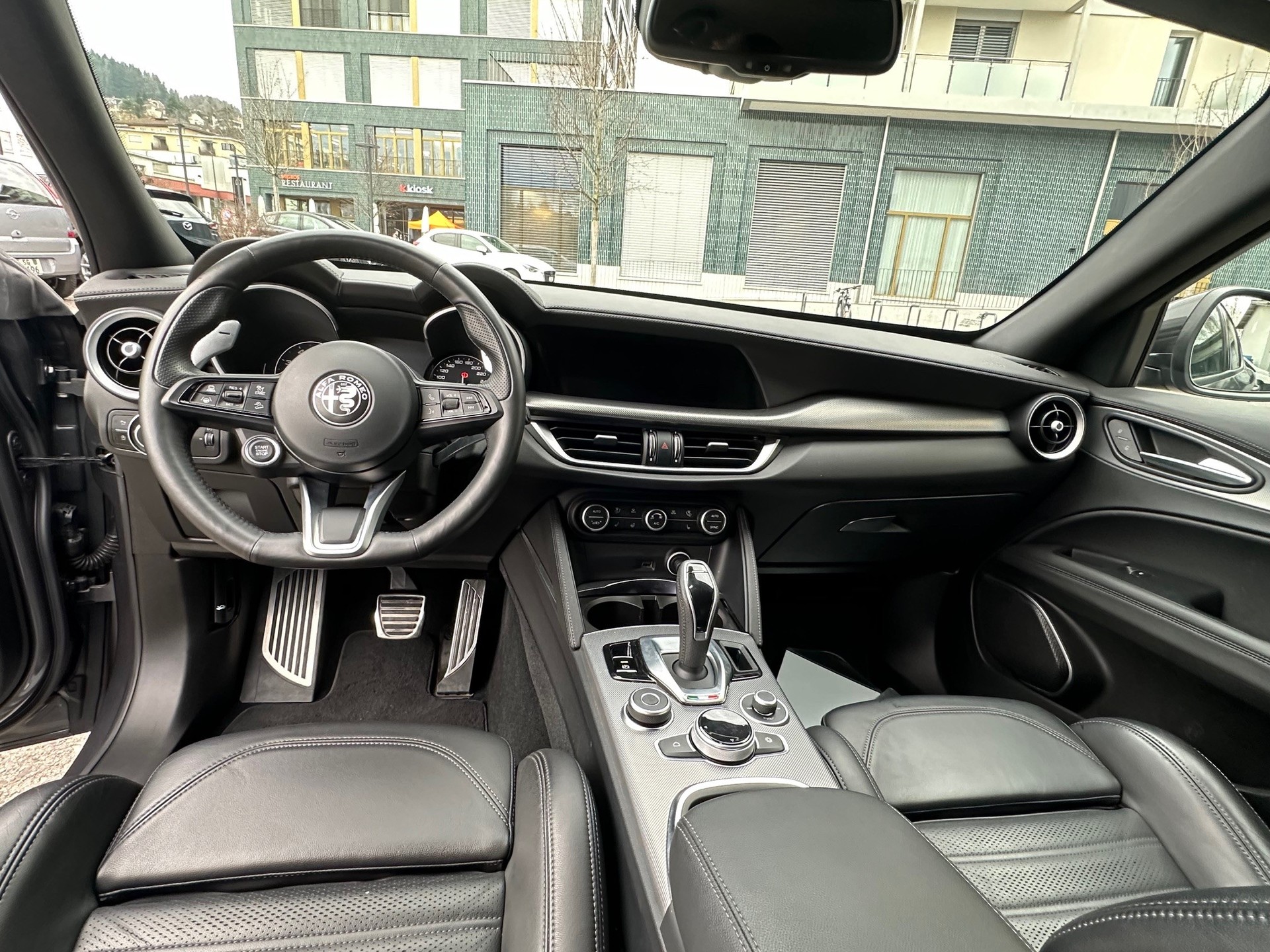 ALFA ROMEO Stelvio 2.0 Veloce Q4 Automatic-image-11