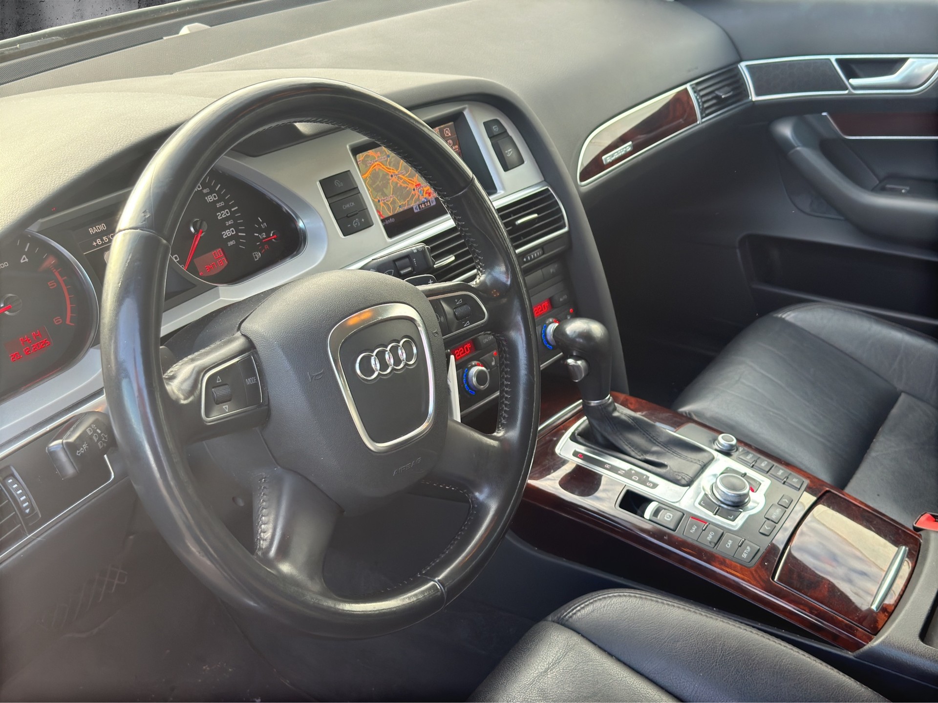 AUDI A6 Avant 3.0 V6 TDI quattro tiptronic-image-9