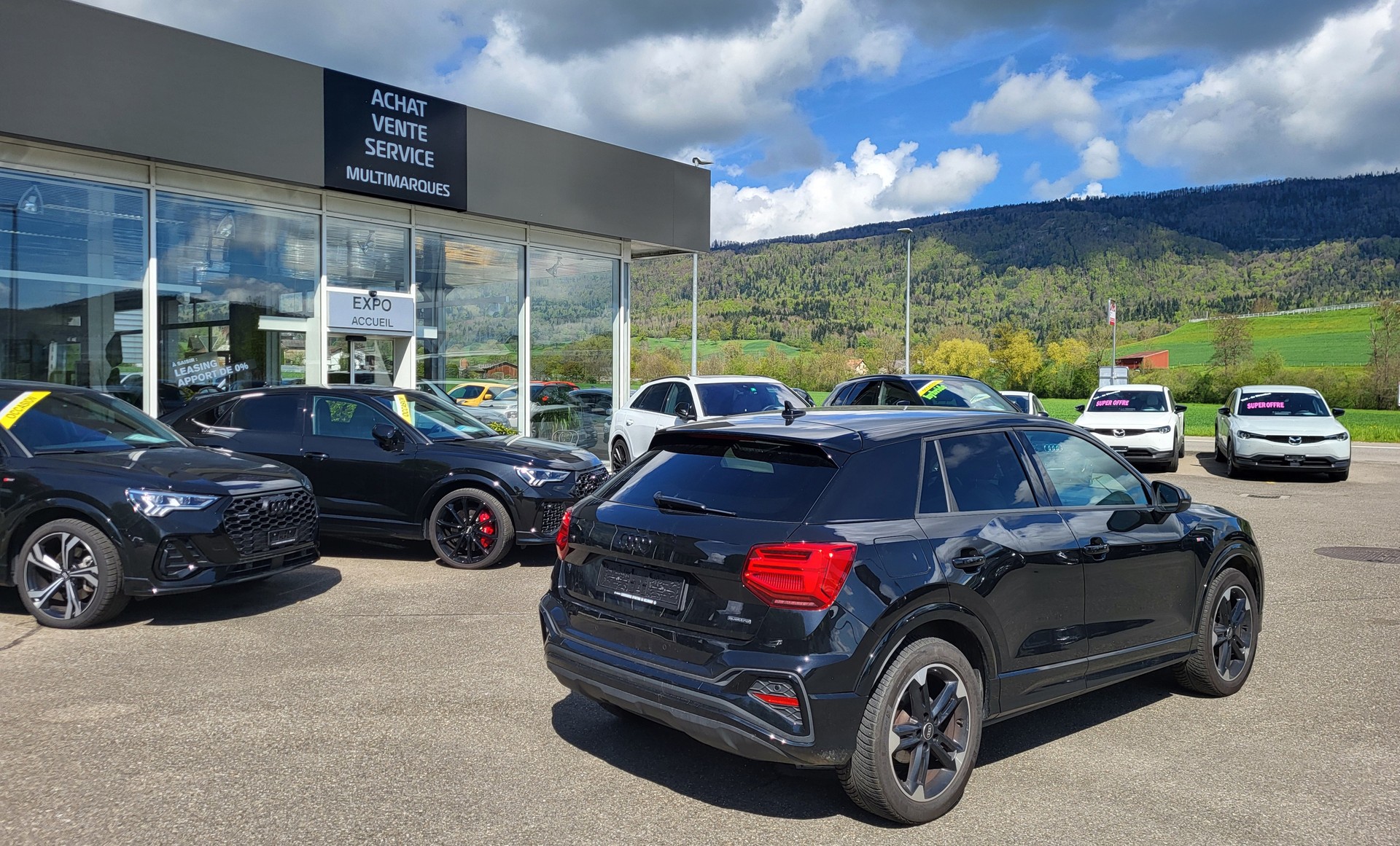 AUDI Q2 40 TFSI S line quattro S-tronic-image-3