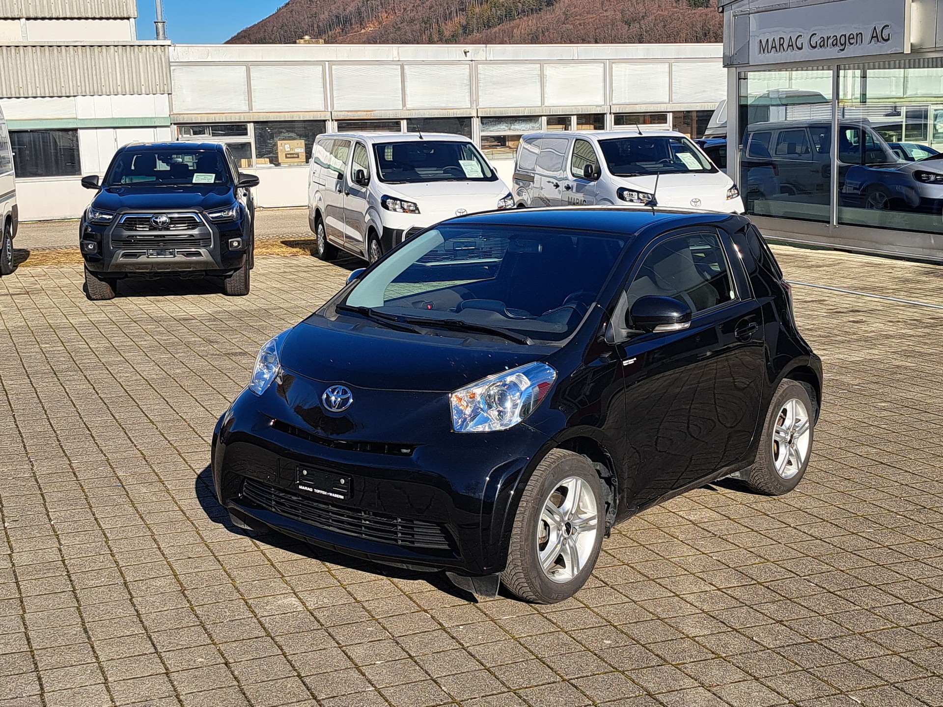 TOYOTA iQ2 1.0 VVT-i Multidrive-image-1