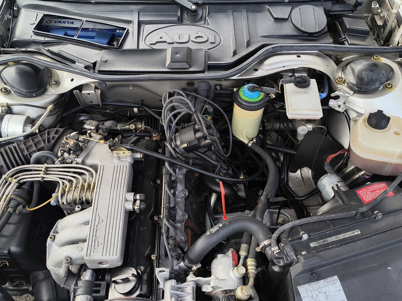 AUDI 100 2.3 E-image-9
