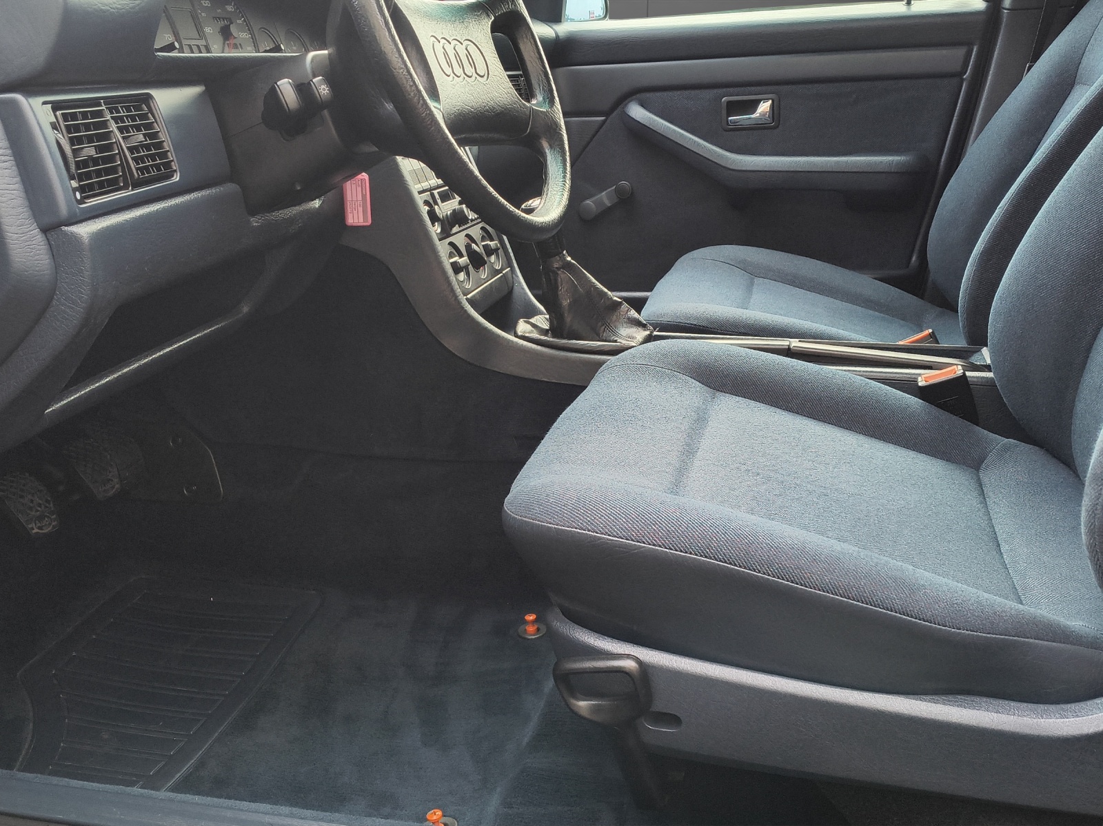 AUDI 100 2.3 E-image-20