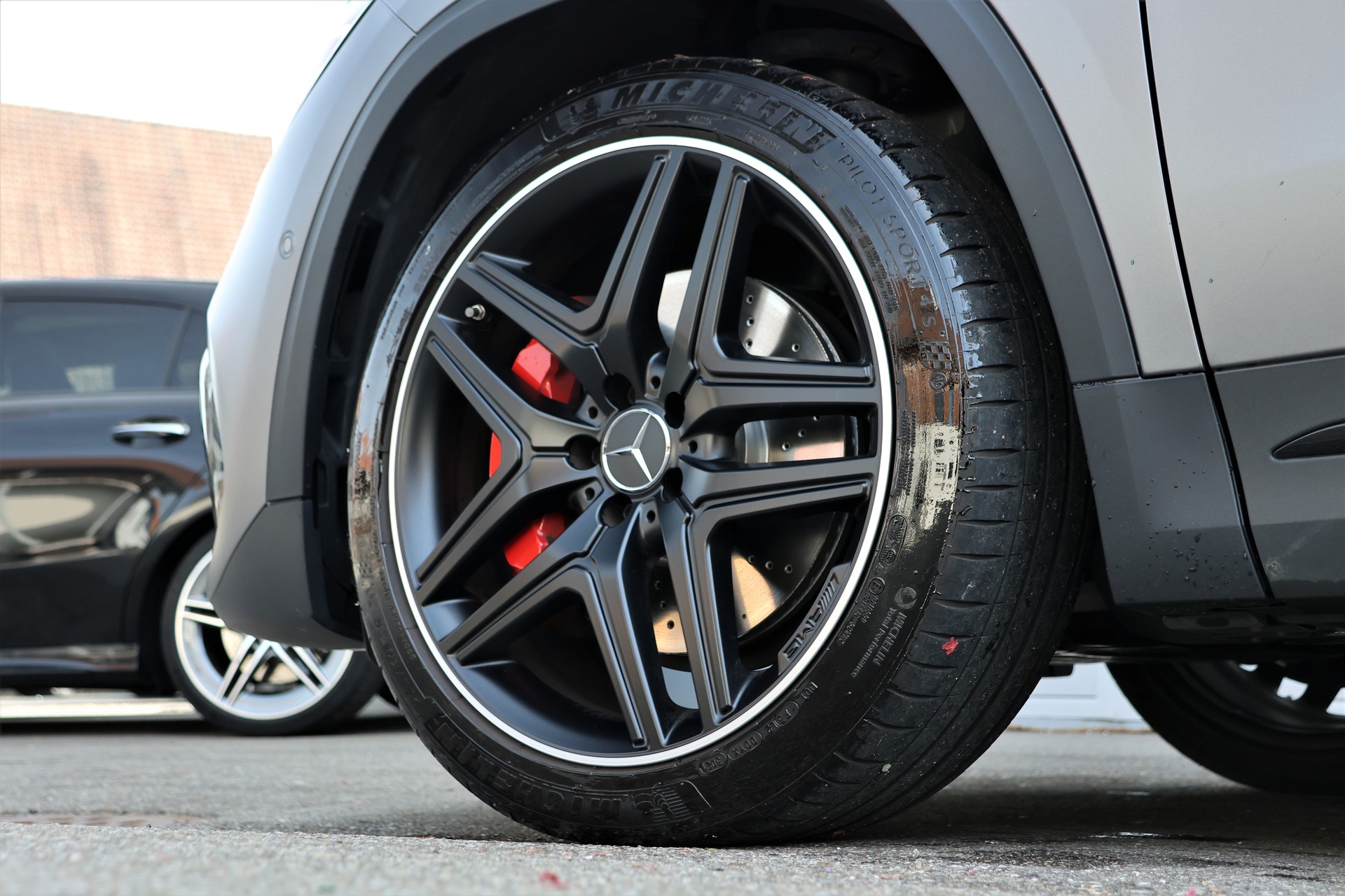 MERCEDES-BENZ GLA 35 AMG 4Matic 8G-Speedshift DCT (CH) "Greymatte"-image-7