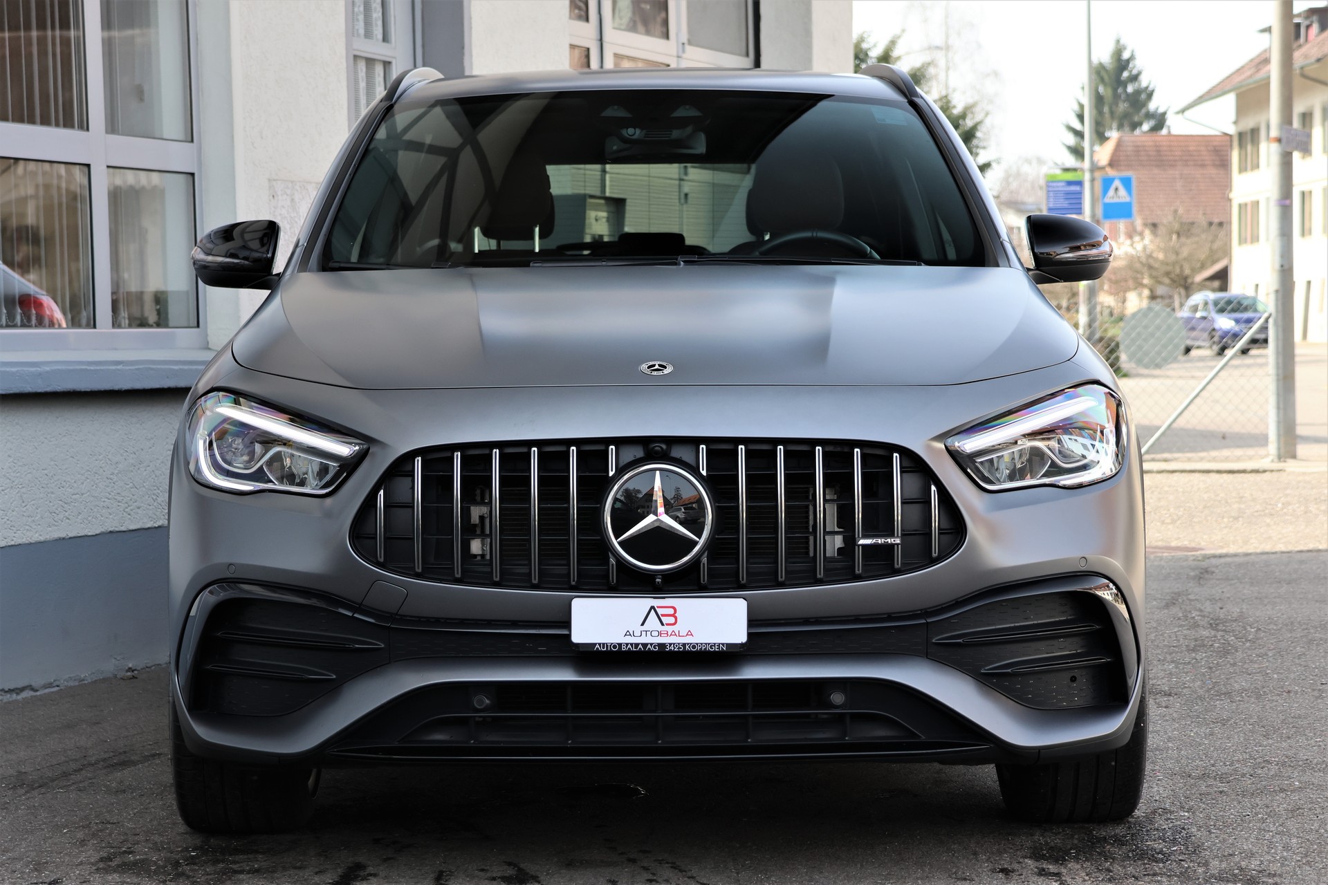 MERCEDES-BENZ GLA 35 AMG 4Matic 8G-Speedshift DCT (CH) "Greymatte"-showroom-element-1