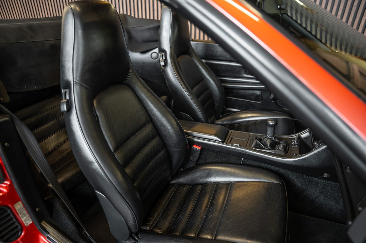 PORSCHE 944 Turbo Cabriolet-image-17