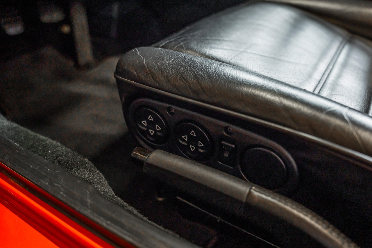 PORSCHE 944 Turbo Cabriolet-image-19
