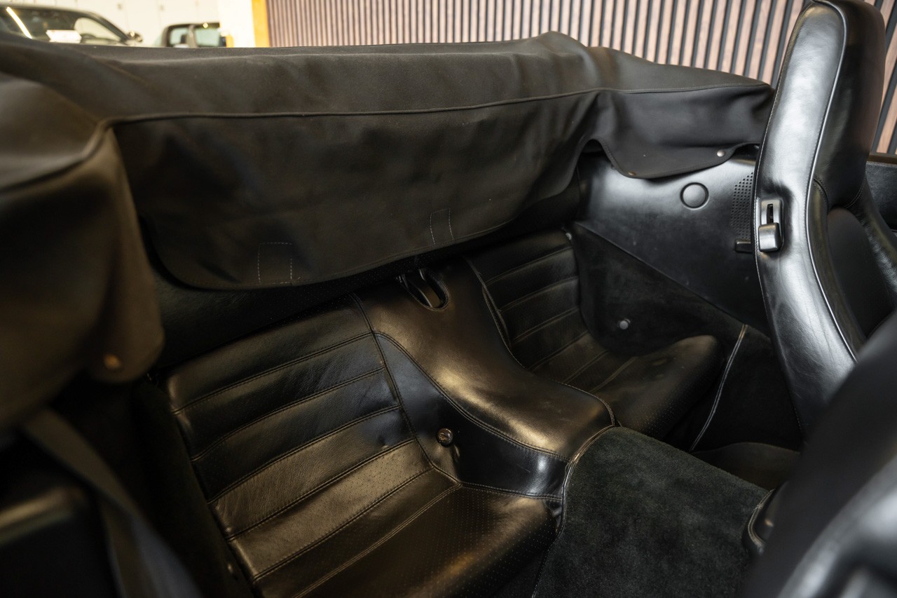 PORSCHE 944 Turbo Cabriolet-image-18