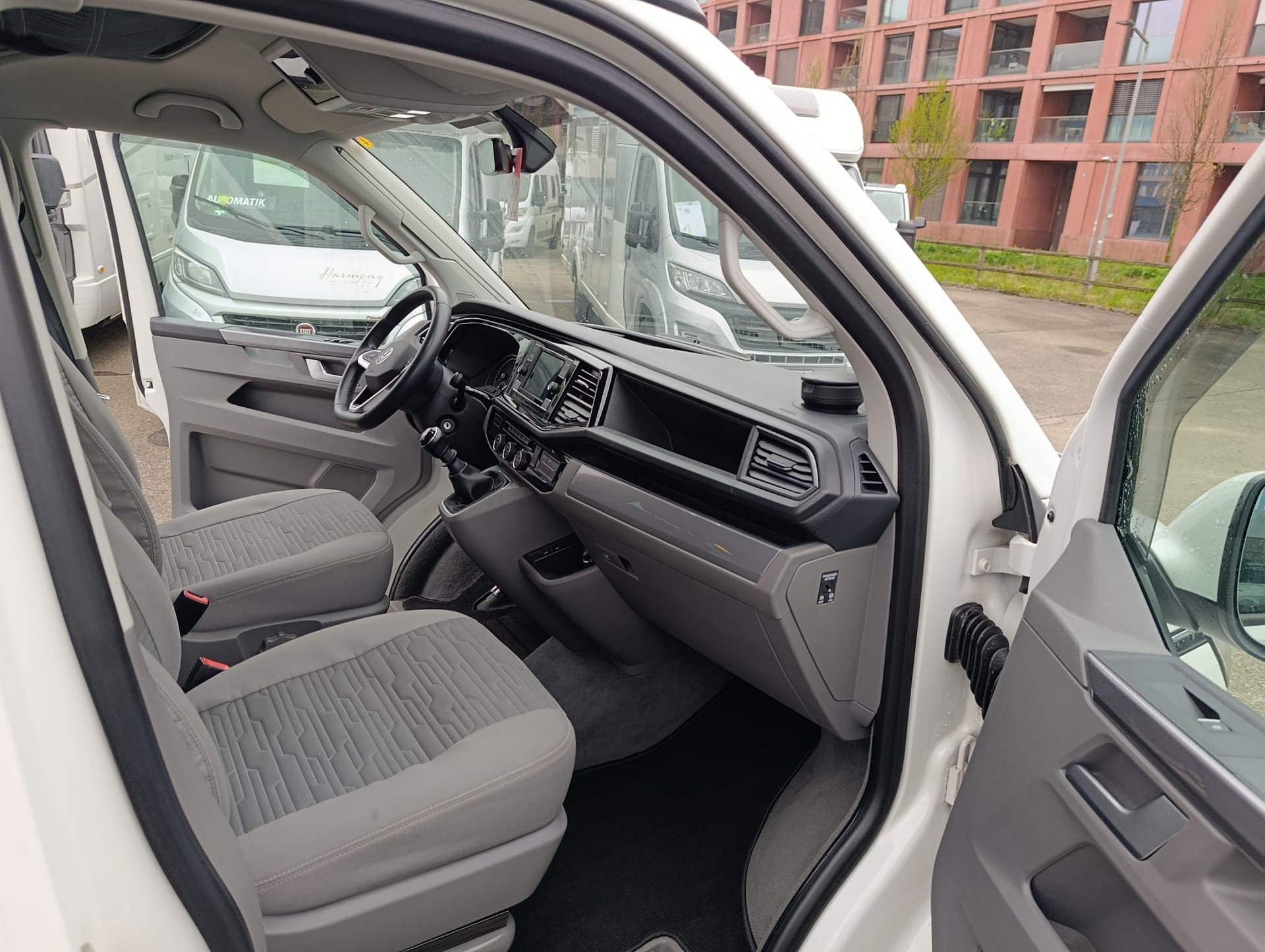 VW T6.1 California 2.0 TDI Ocean-image-16