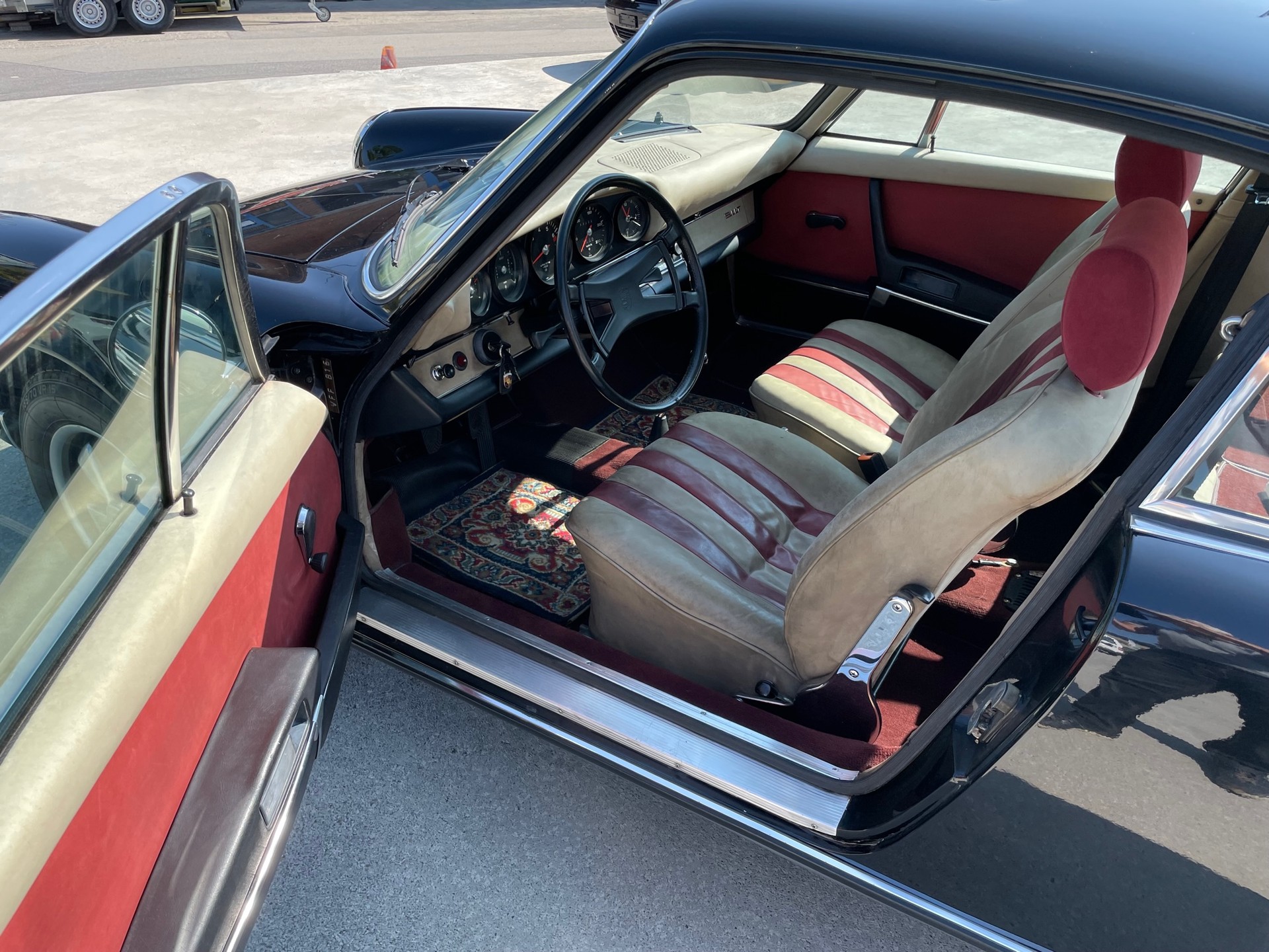 PORSCHE 911 T-image-4
