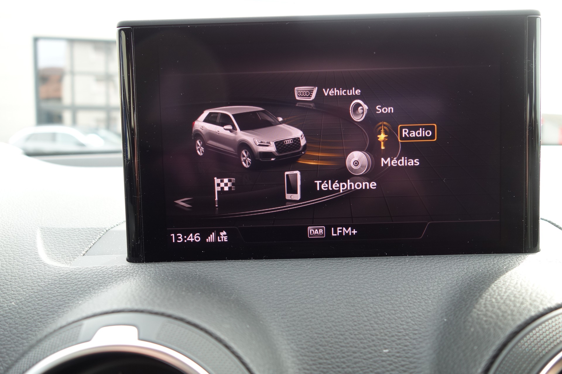 AUDI Q2 35 TFSI Sport S-tronic-image-12