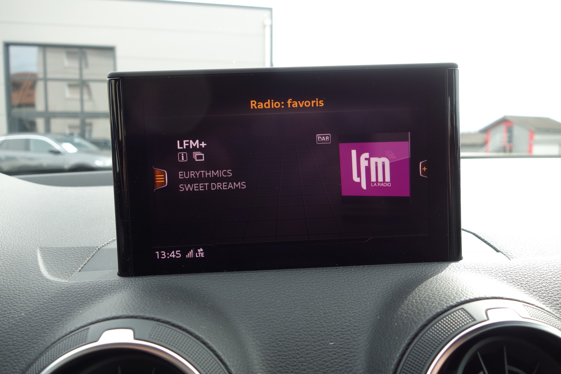 AUDI Q2 35 TFSI Sport S-tronic-image-11