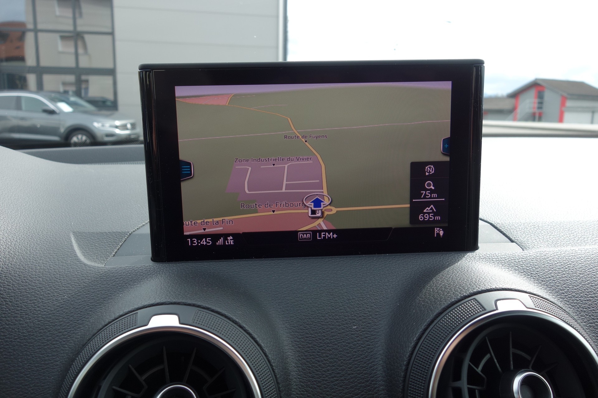 AUDI Q2 35 TFSI Sport S-tronic-image-9