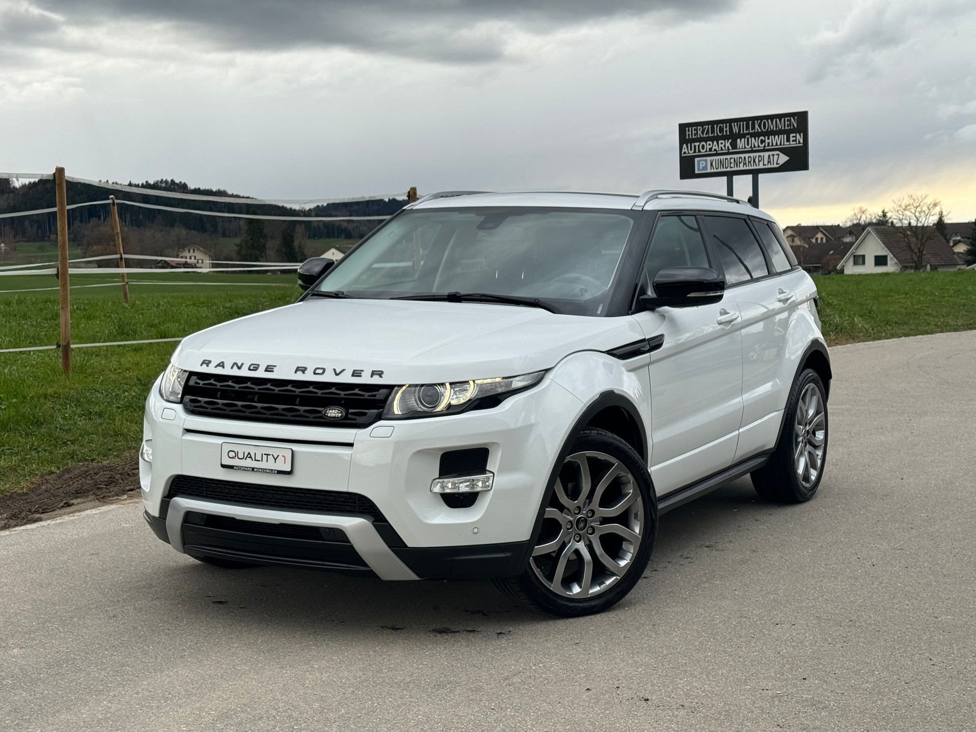 LAND ROVER Range Rover Evoque 2.2 TD4 Prestige AT6