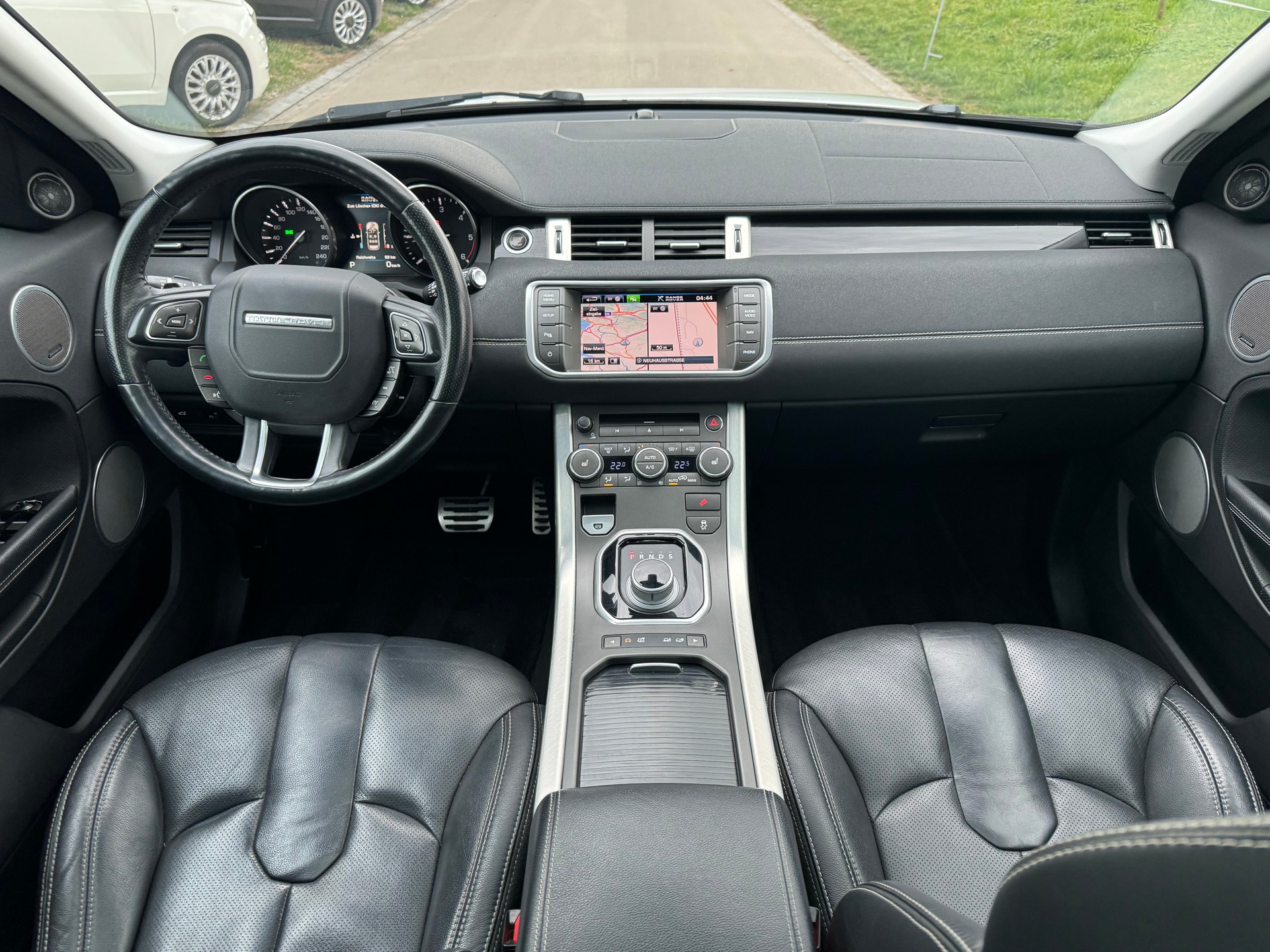 LAND ROVER Range Rover Evoque 2.2 TD4 Prestige AT6-image-8