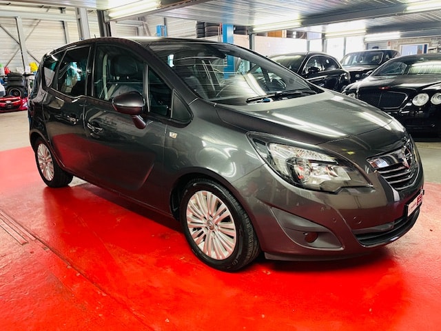 OPEL Meriva 1.7 CDTi Cosmo Automatic-image-4