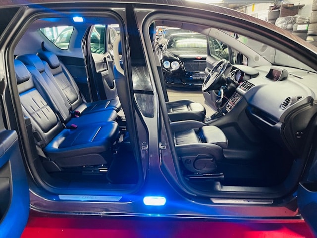 OPEL Meriva 1.7 CDTi Cosmo Automatic-image-10