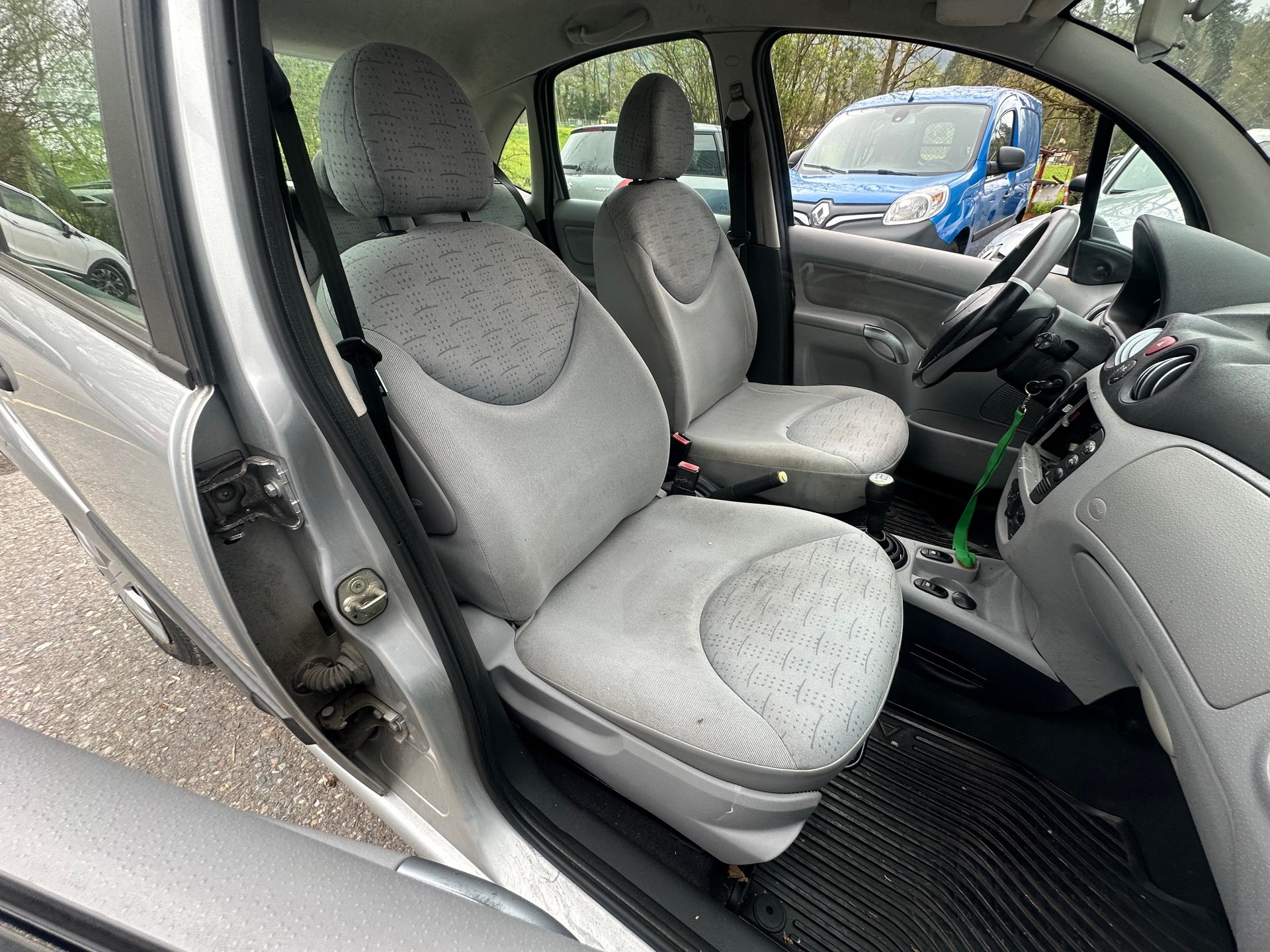 CITROEN C3 1.1i X-image-2