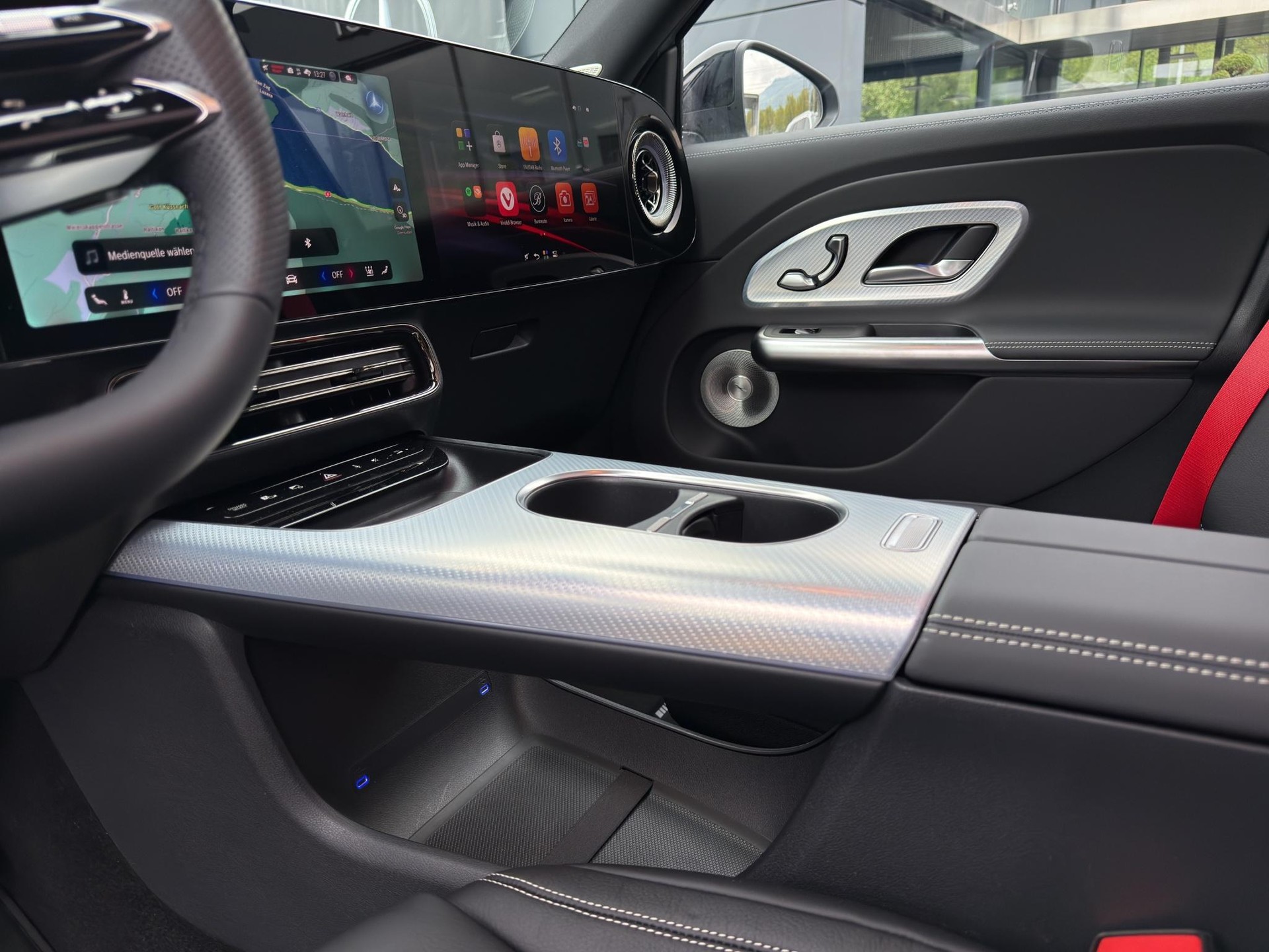 MERCEDES-BENZ GLB 350 4matic-image-25