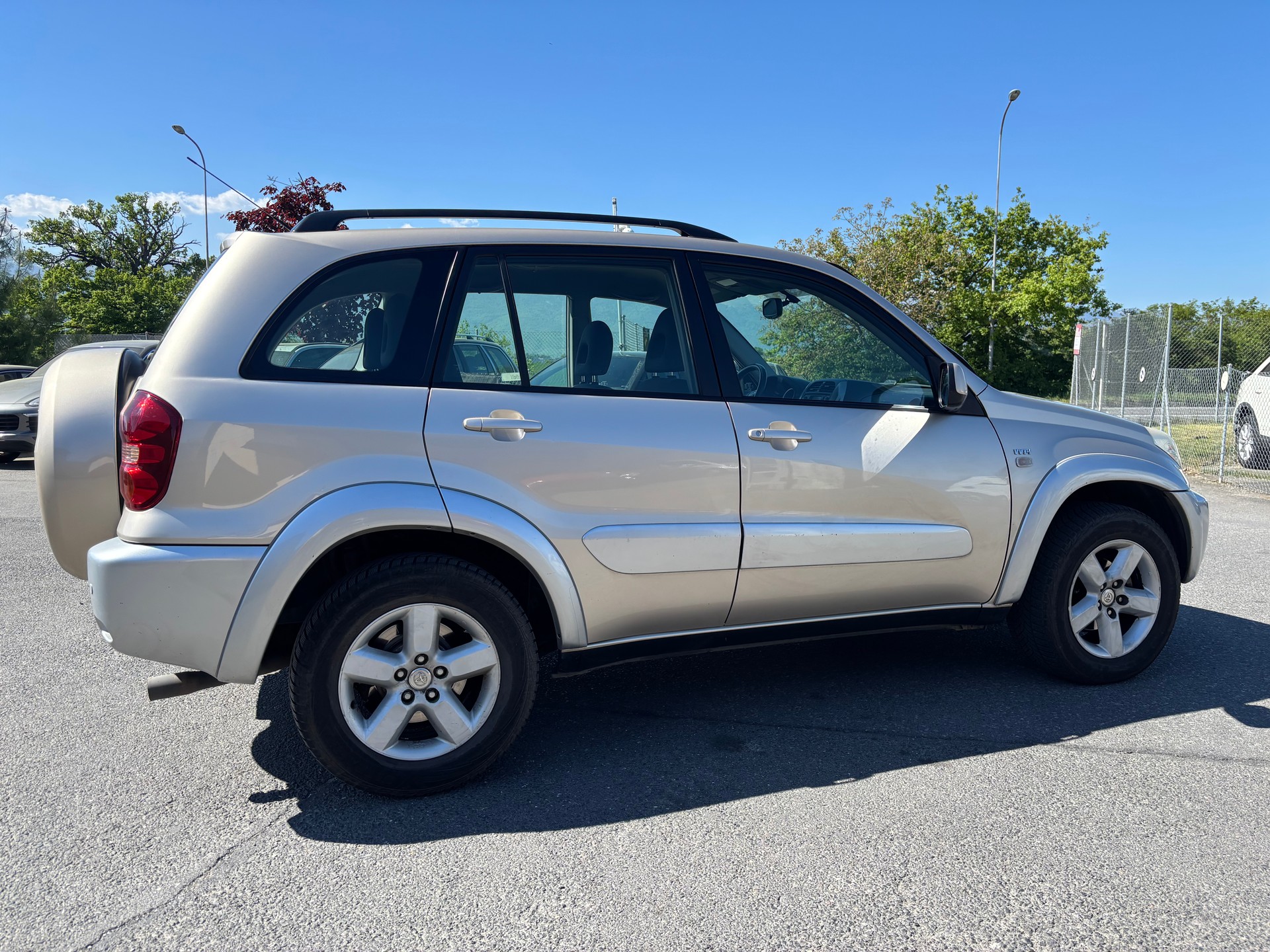 TOYOTA RAV-4 2.0 16V Linea Sol-image-5