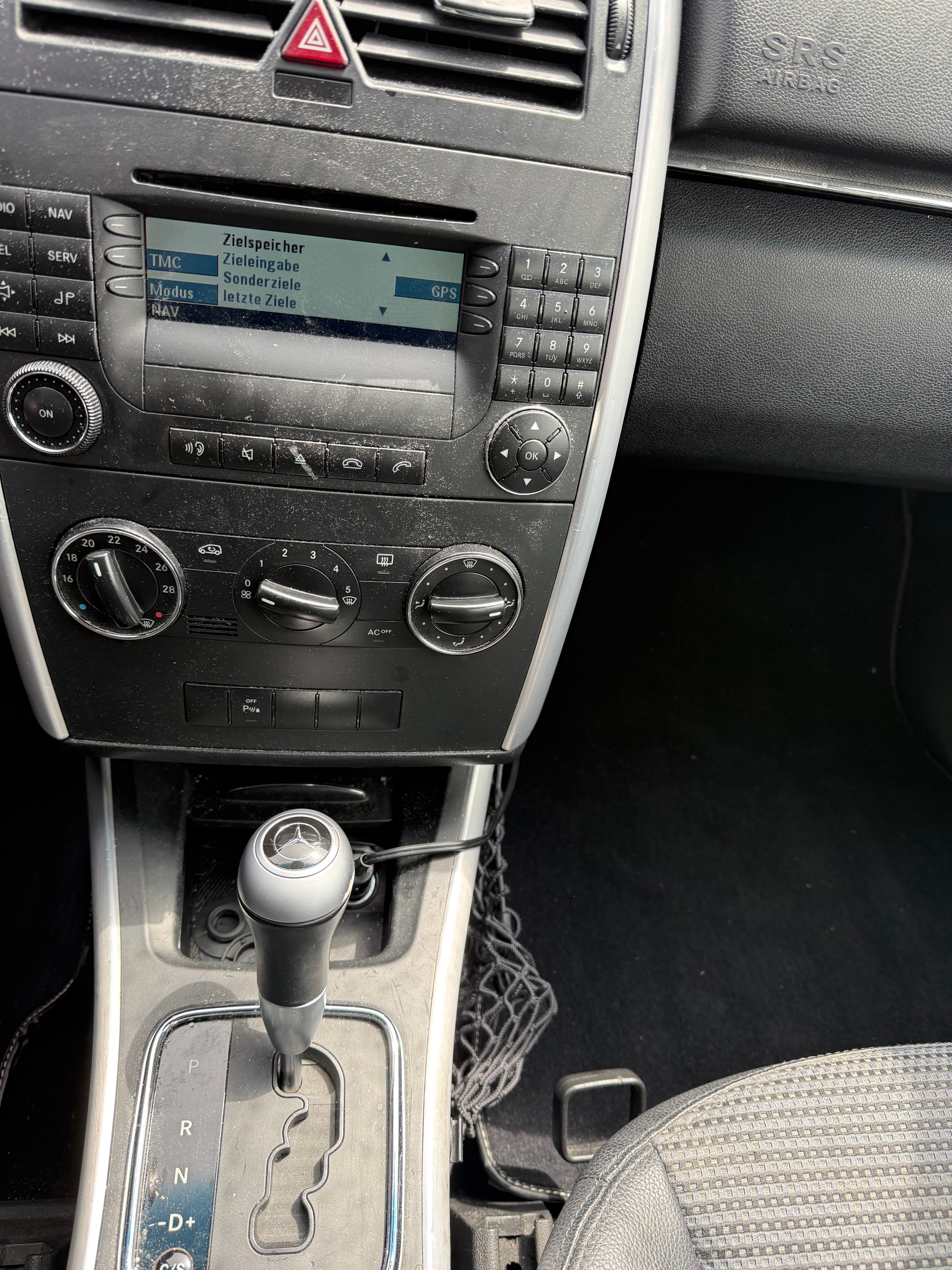 MERCEDES-BENZ B 200-image-6