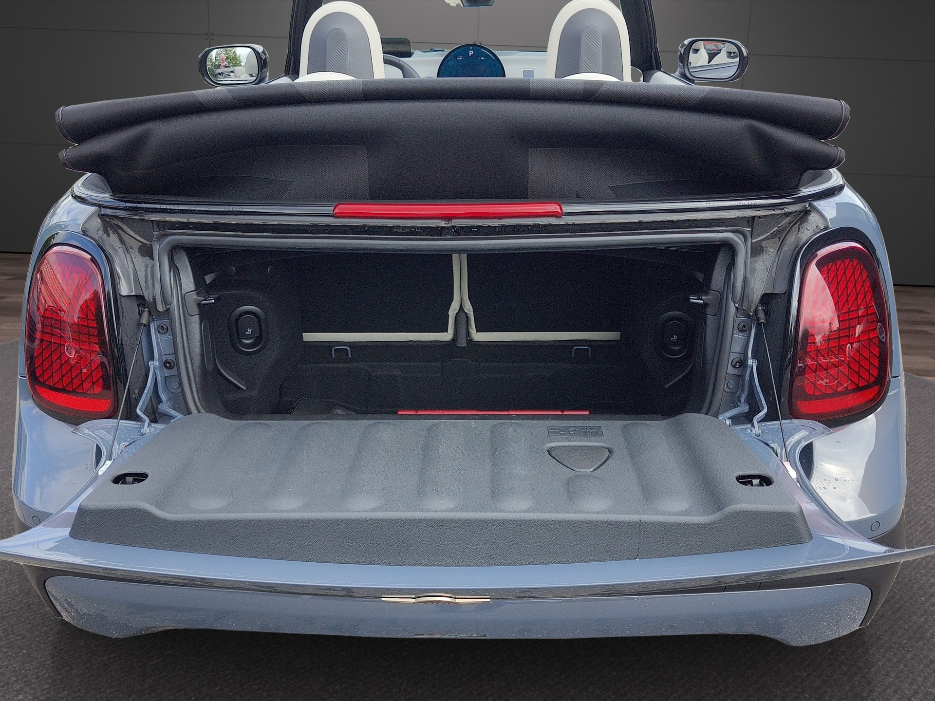 MINI Cabrio F67 2.0i Cooper S-image-11