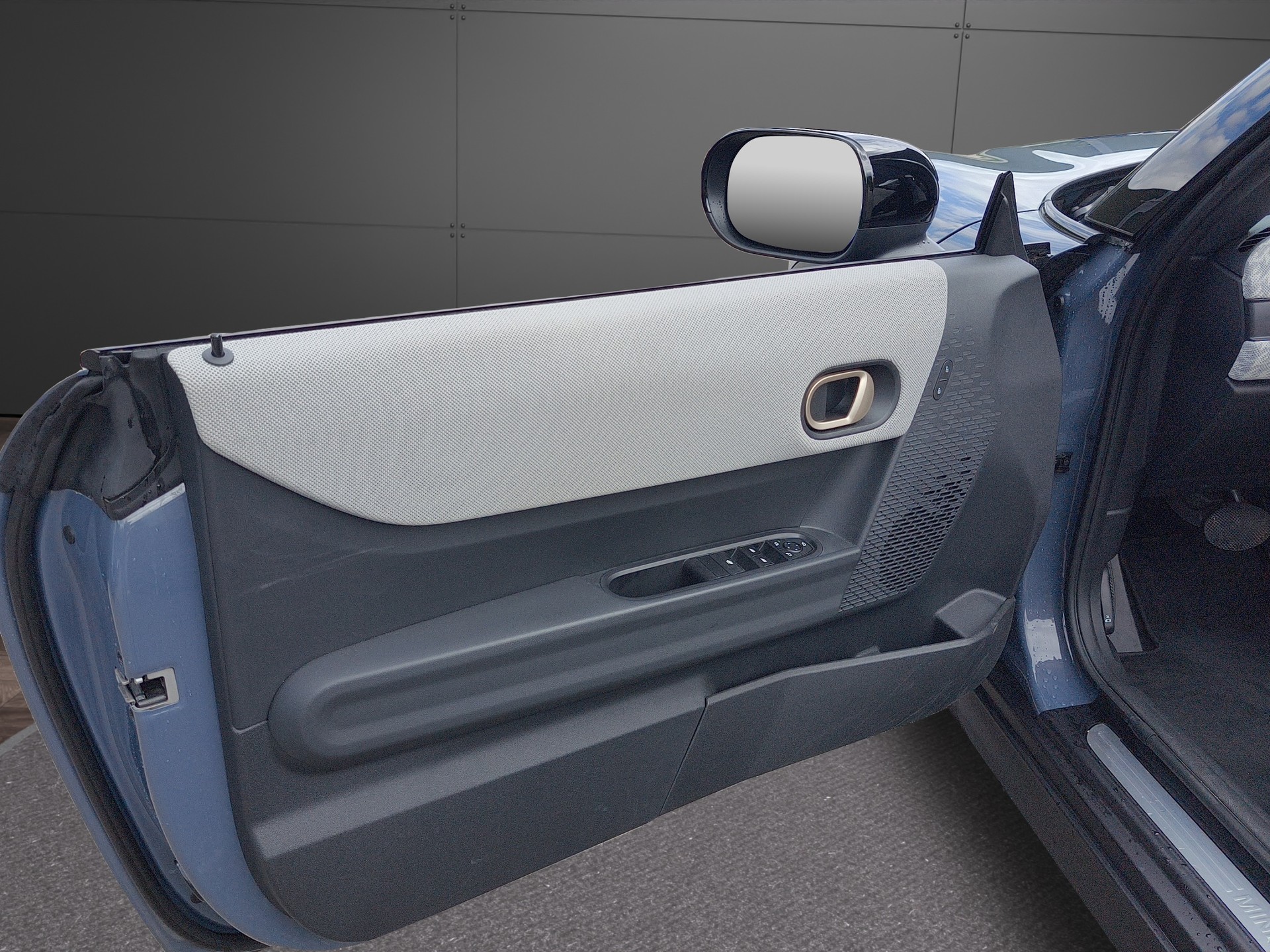 MINI Cabrio F67 2.0i Cooper S-image-16