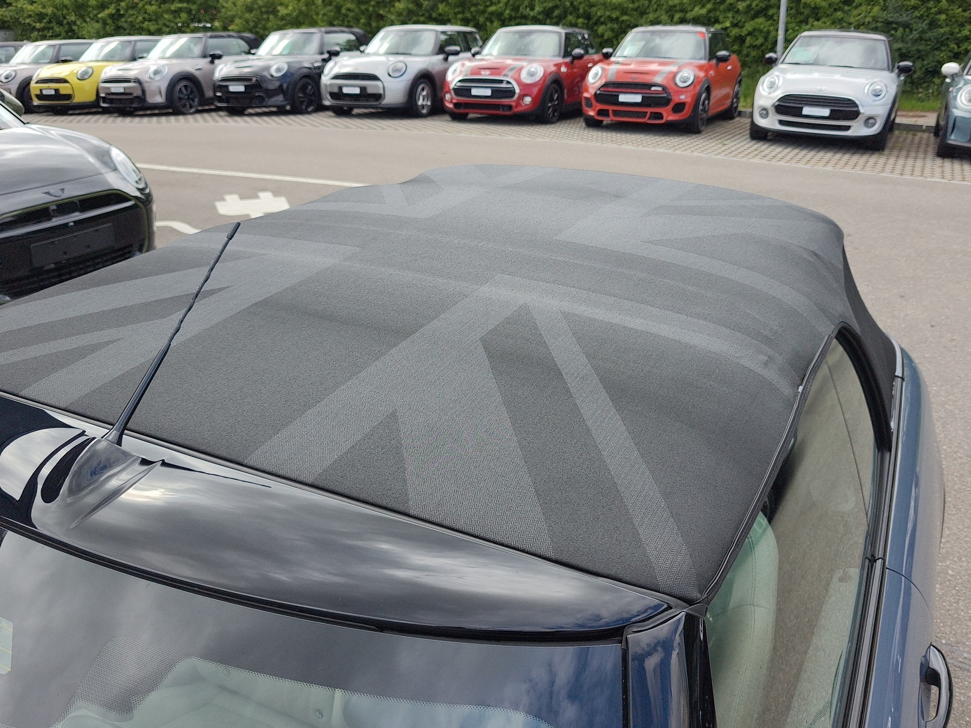 MINI Cabrio F67 2.0i Cooper S-image-5