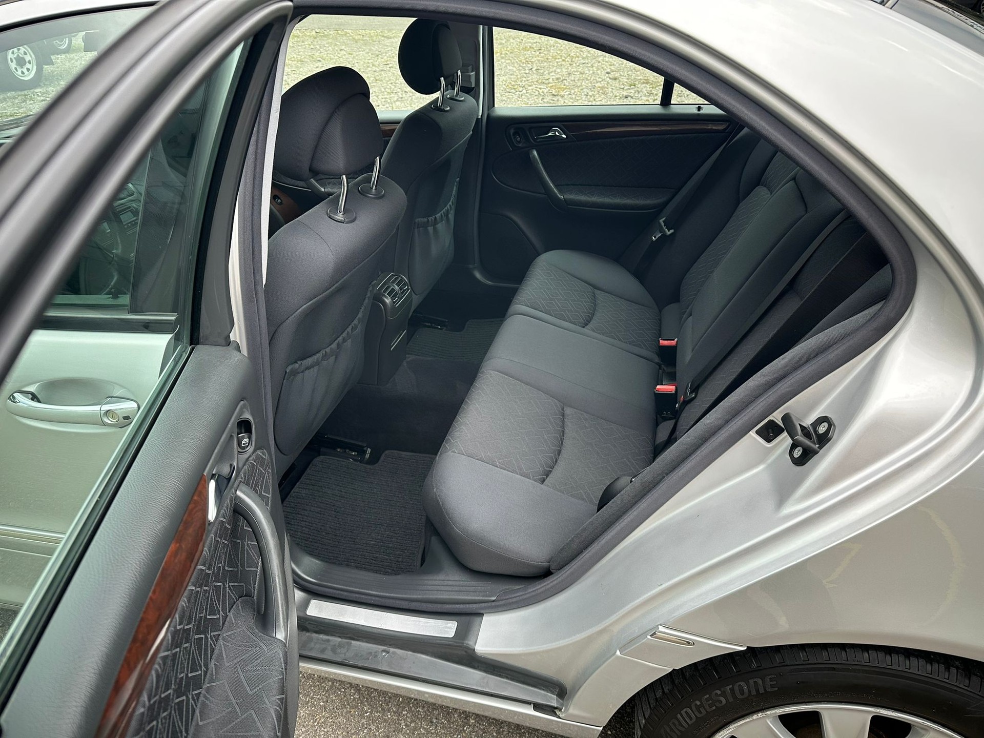 MERCEDES-BENZ C 240 Elégance 4Matic Automatic-image-11