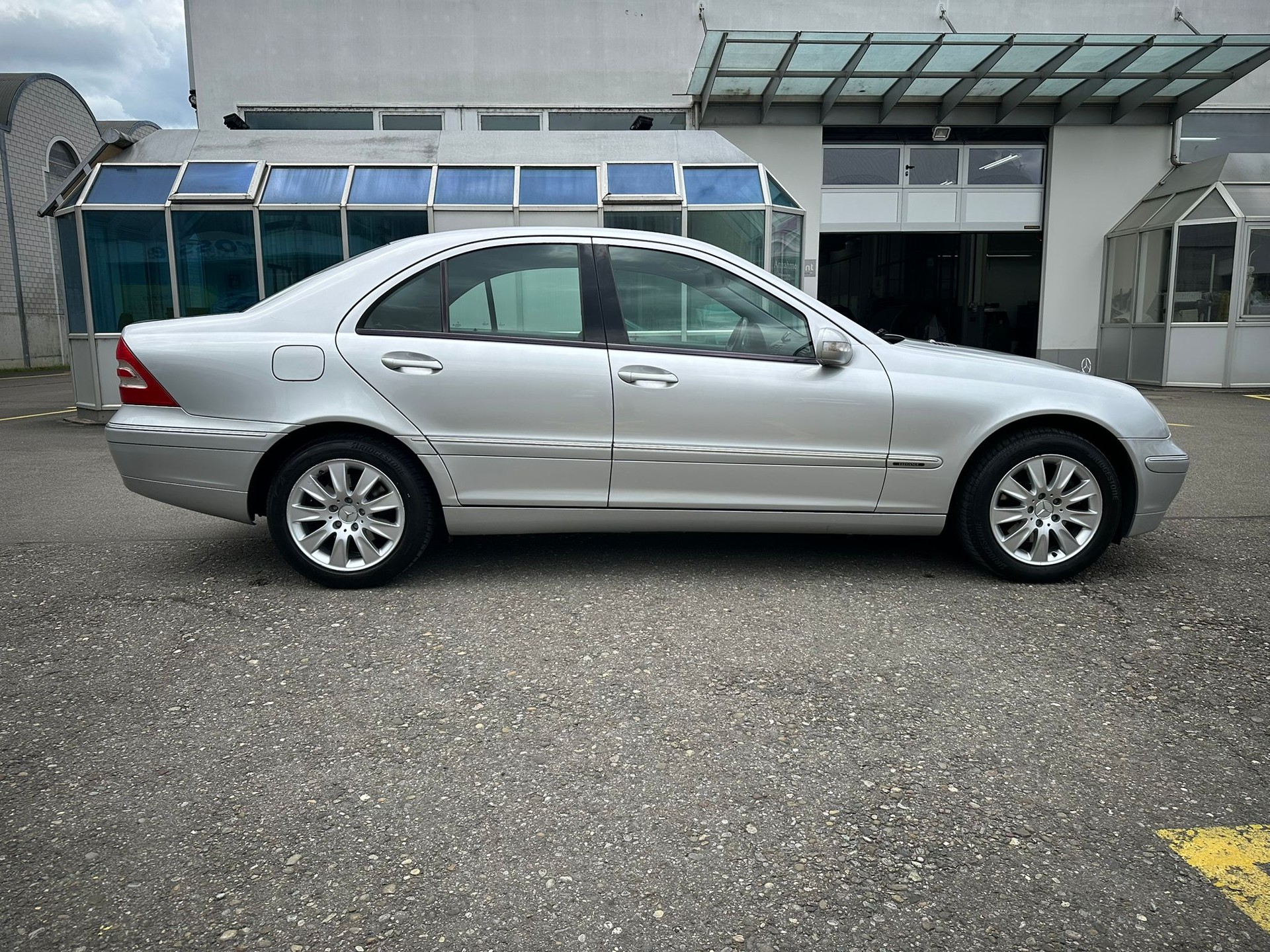 MERCEDES-BENZ C 240 Elégance 4Matic Automatic-image-4