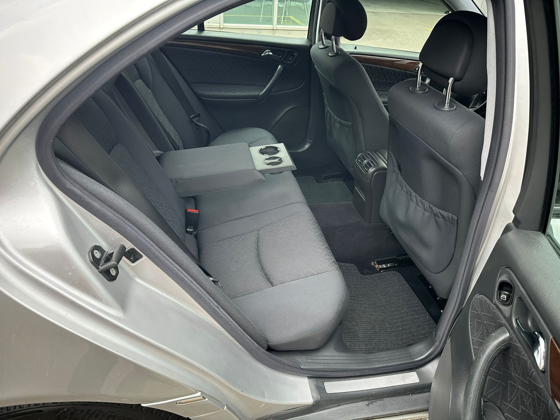 MERCEDES-BENZ C 240 Elégance 4Matic Automatic-image-5