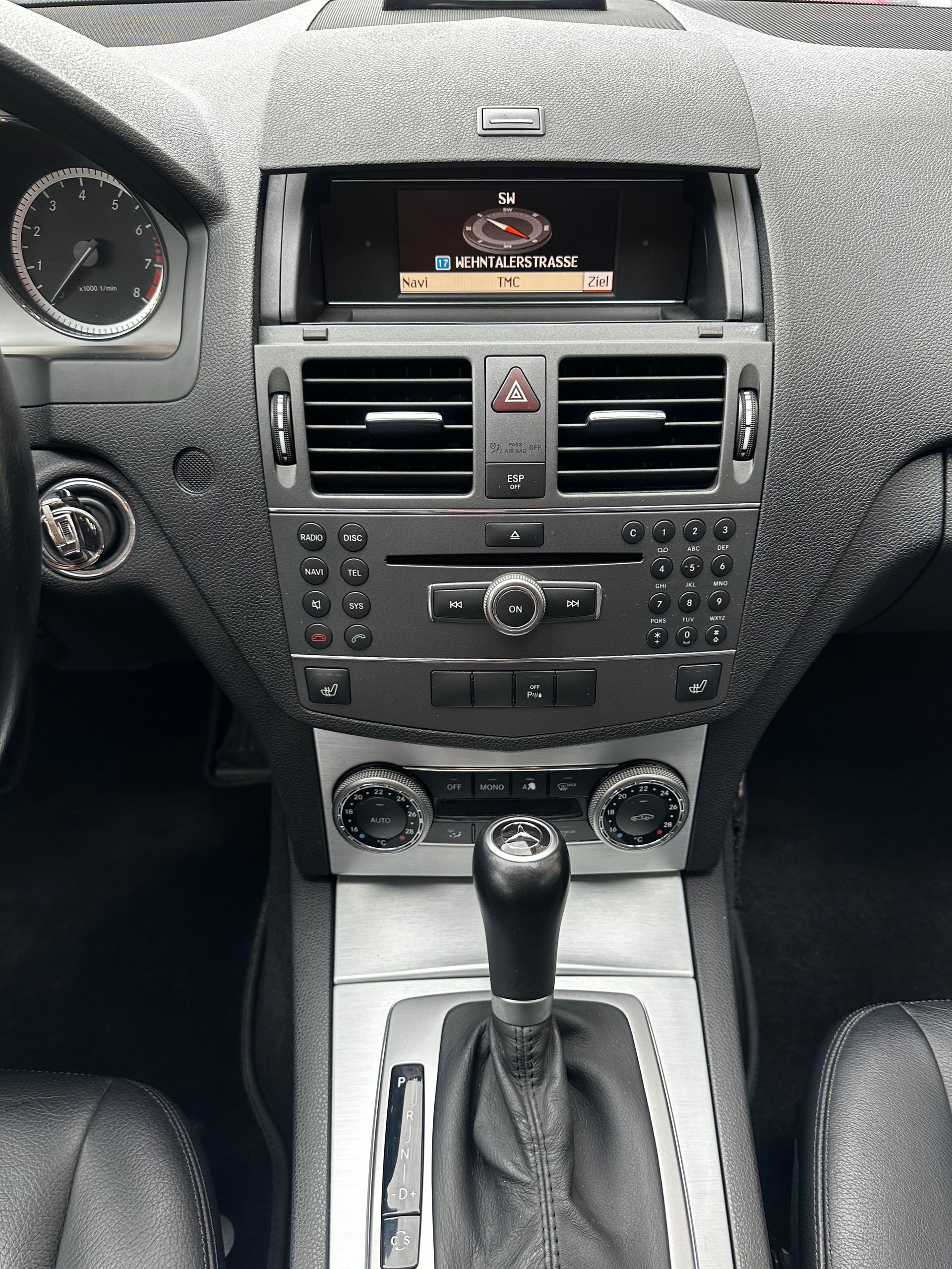 MERCEDES-BENZ C 300 T Avantgarde 7G-Tronic-image-8