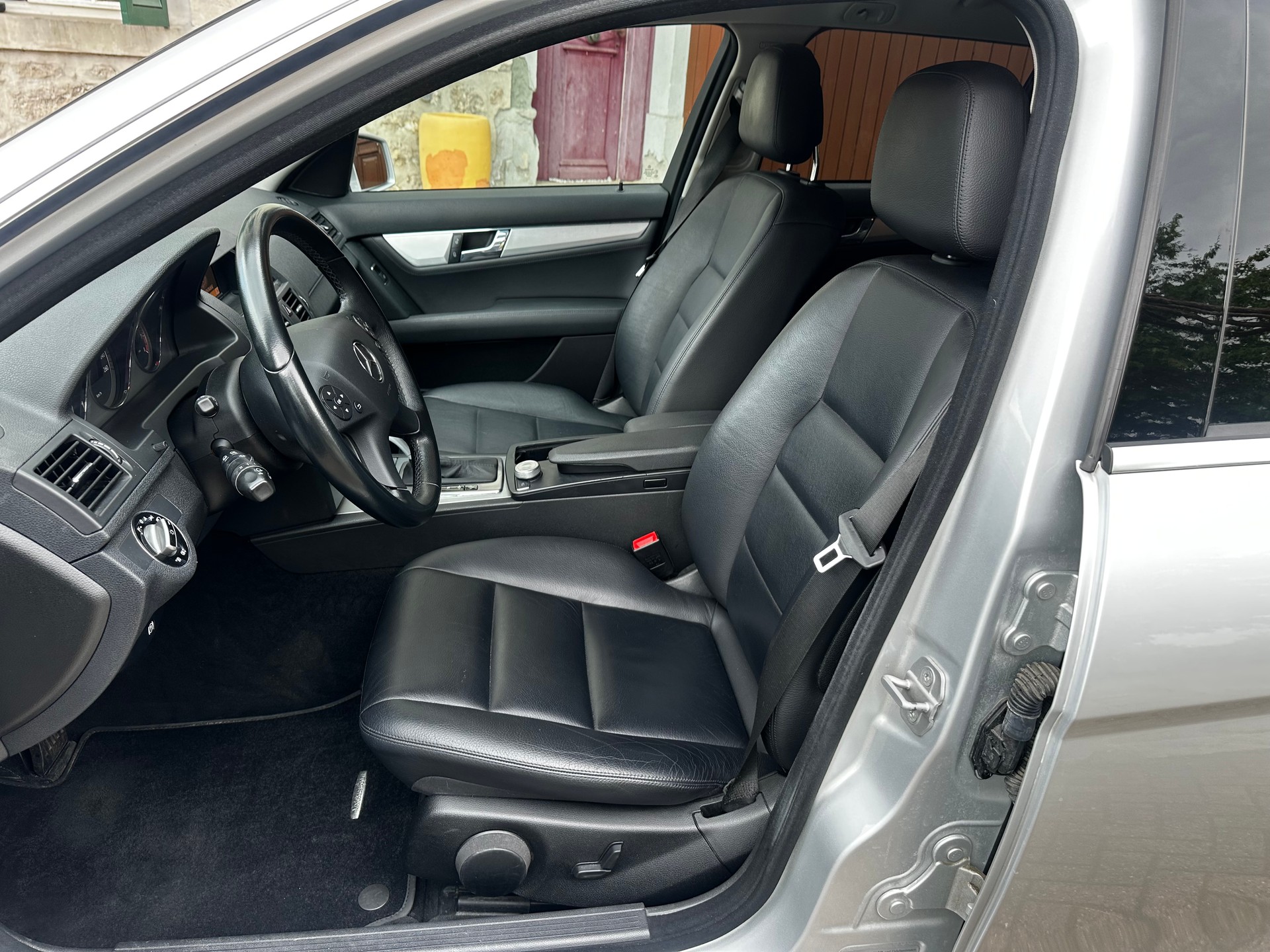 MERCEDES-BENZ C 300 T Avantgarde 7G-Tronic-image-5