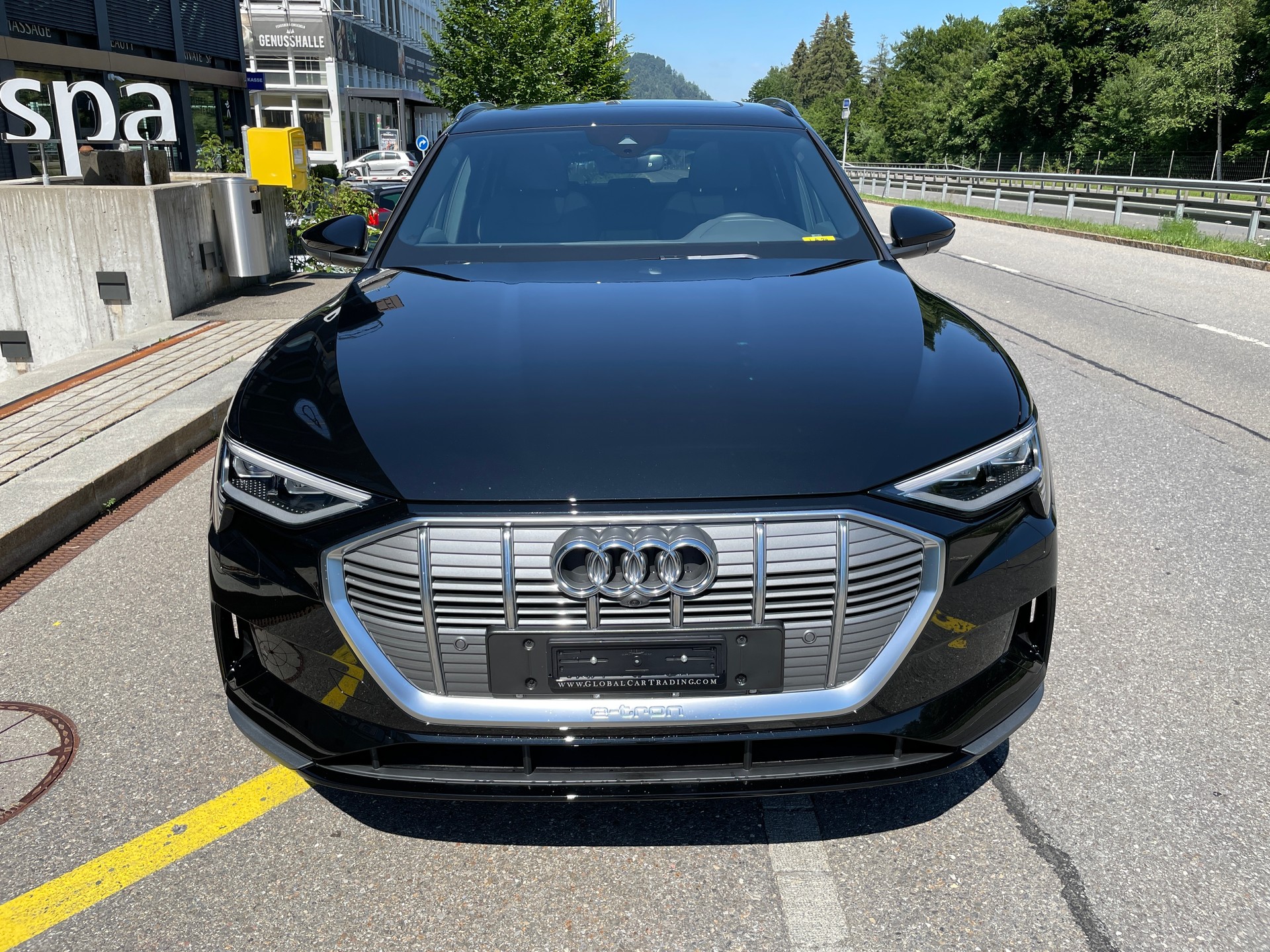 AUDI e-tron 50 Sportback quattro-showroom-element-1