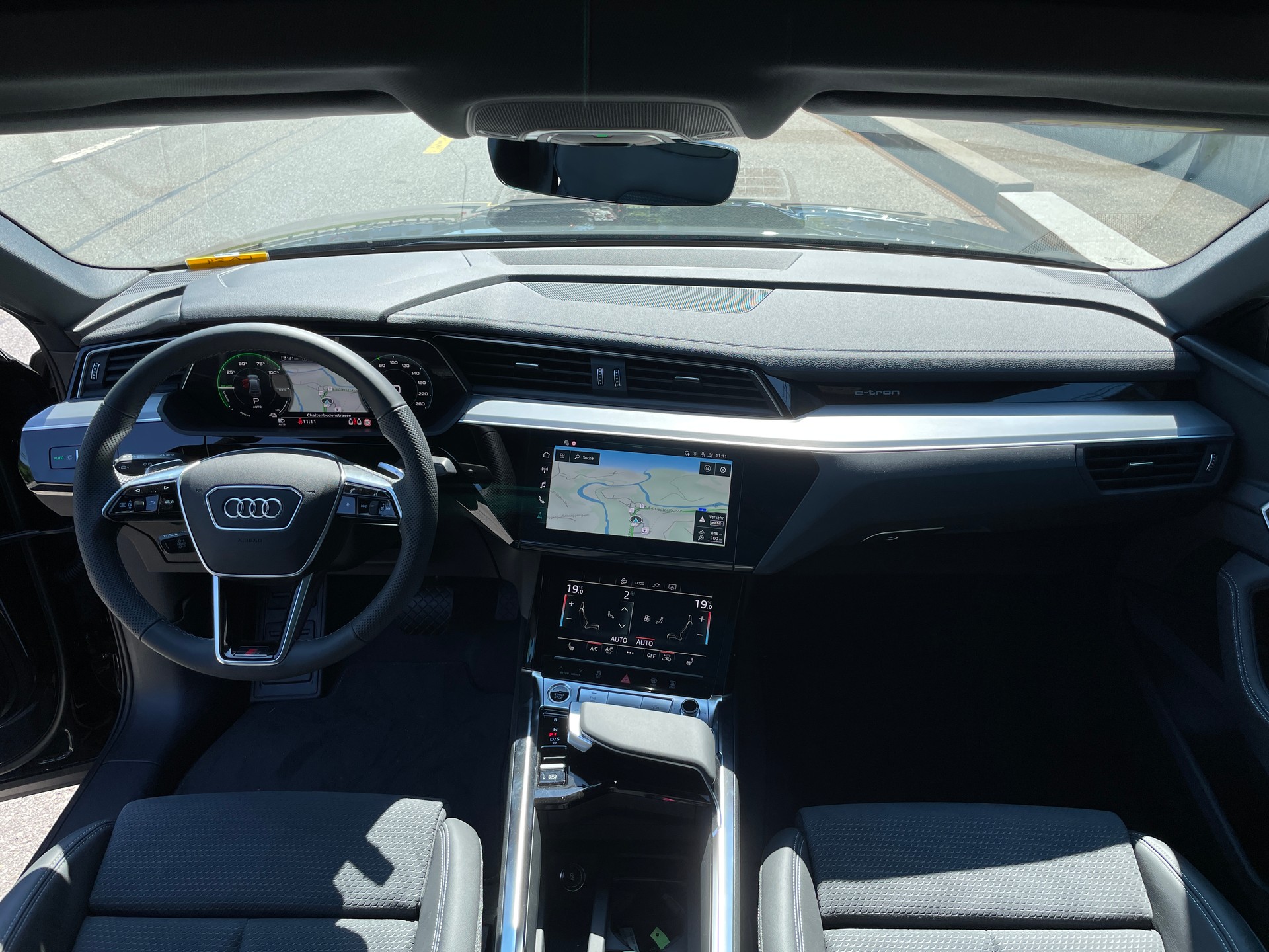 AUDI e-tron 50 Sportback quattro-image-17