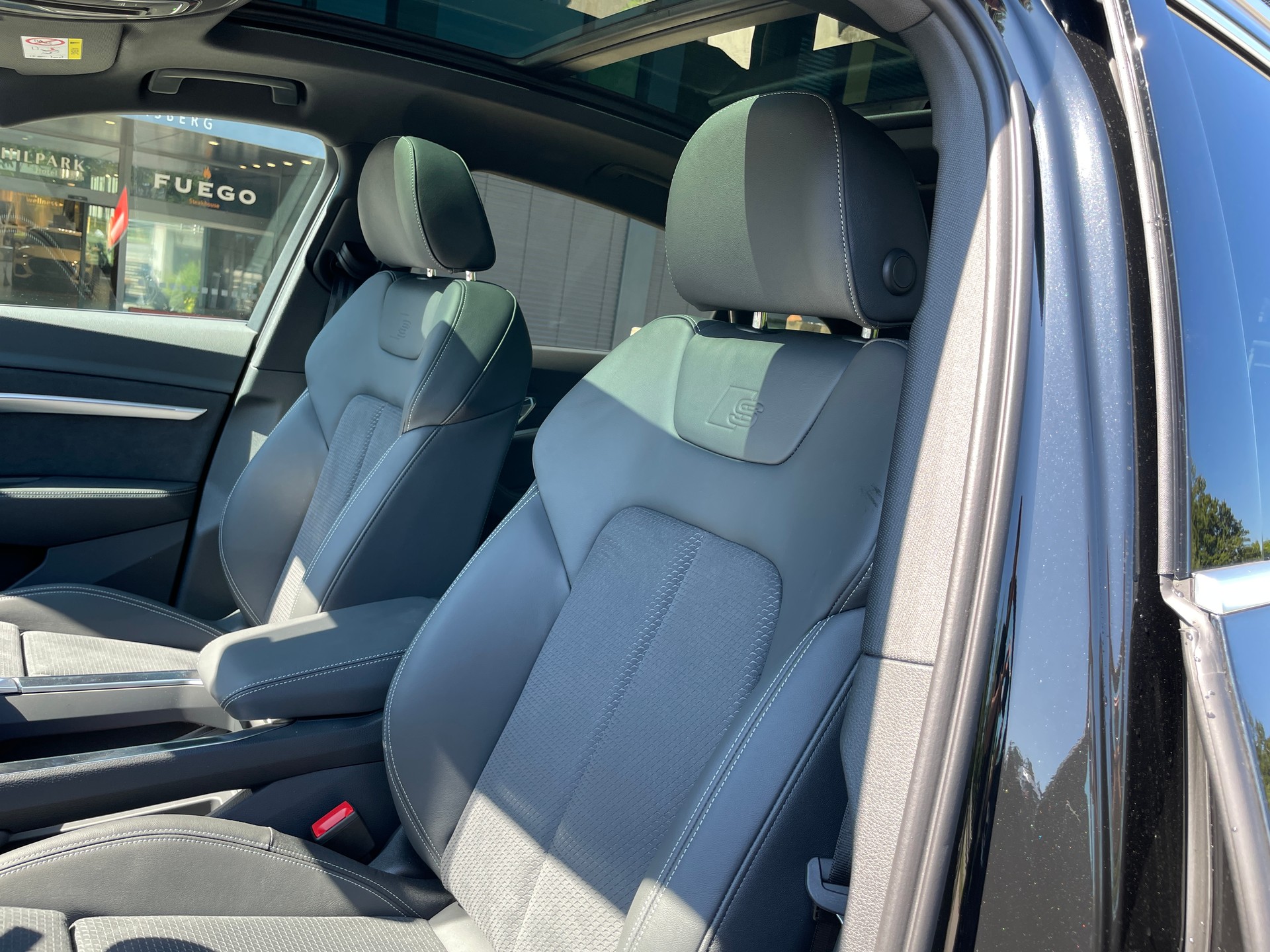 AUDI e-tron 50 Sportback quattro-image-11