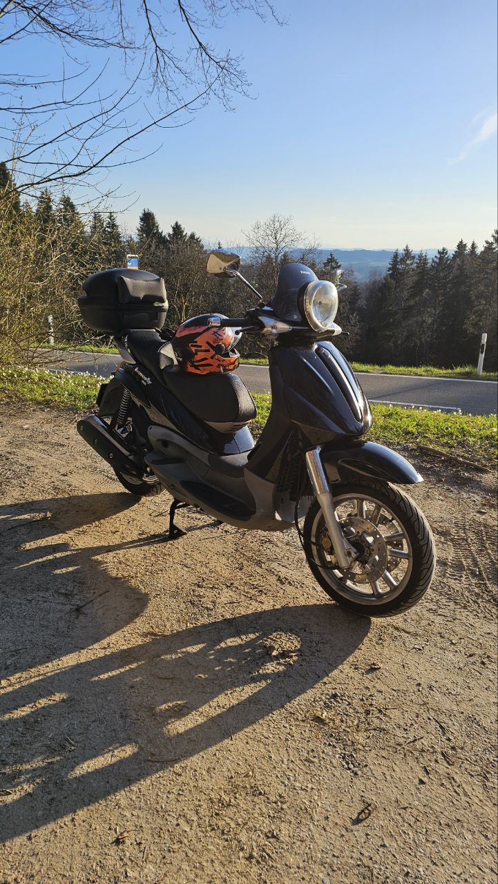 PIAGGIO Beverly 500 IE-image-0